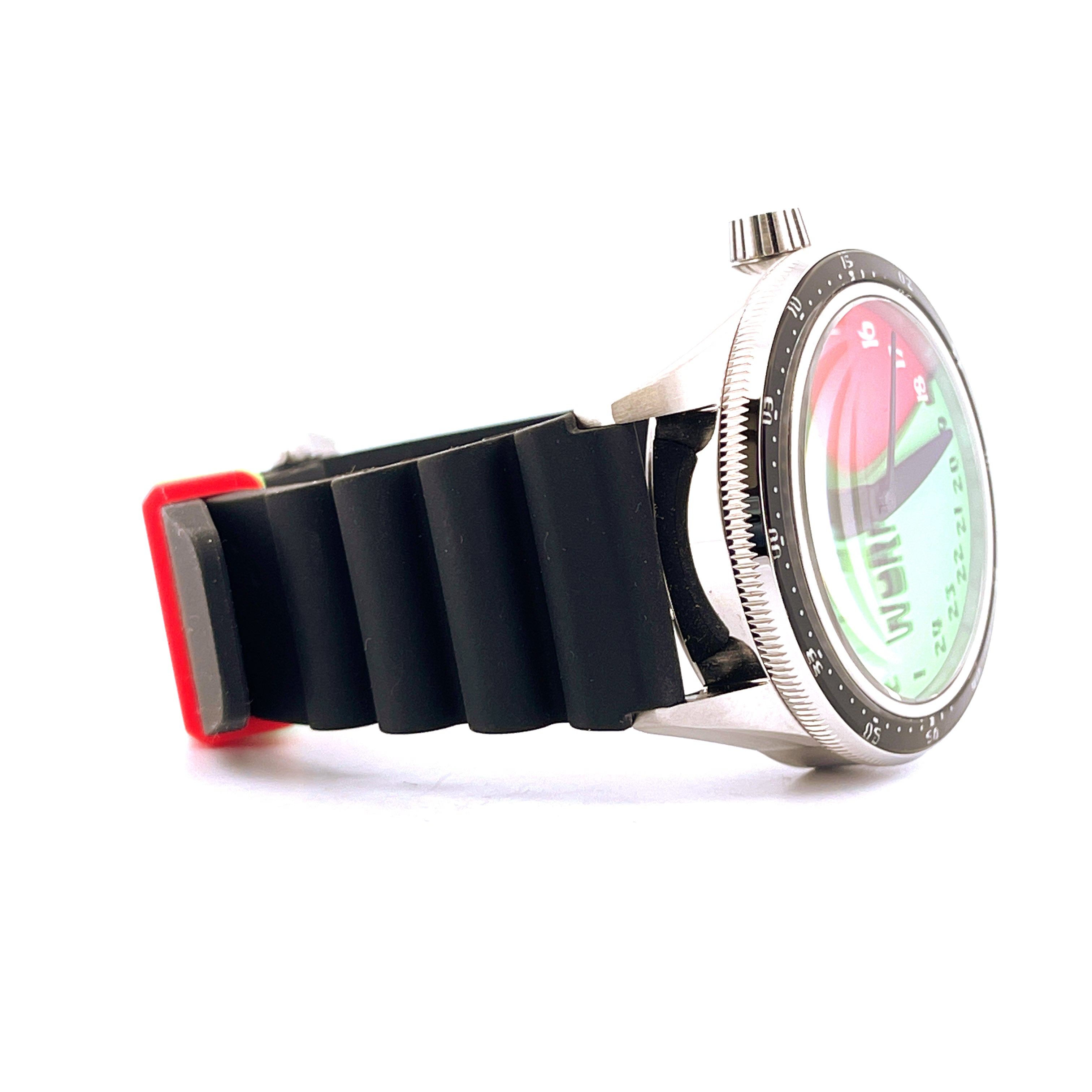 Spinnaker Cahill SpongeBob Timekeeper, Seitenansicht mit schwarzem Armband und buntem Zifferblatt