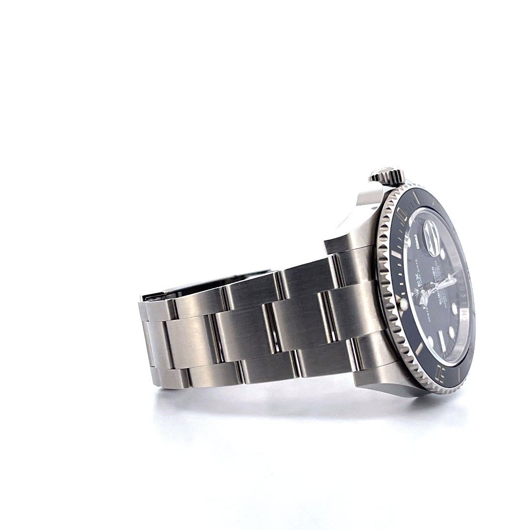 Submariner Date / 41 mm / schwarze Lünette / Full Set (2022) - Juwelier Spliedt