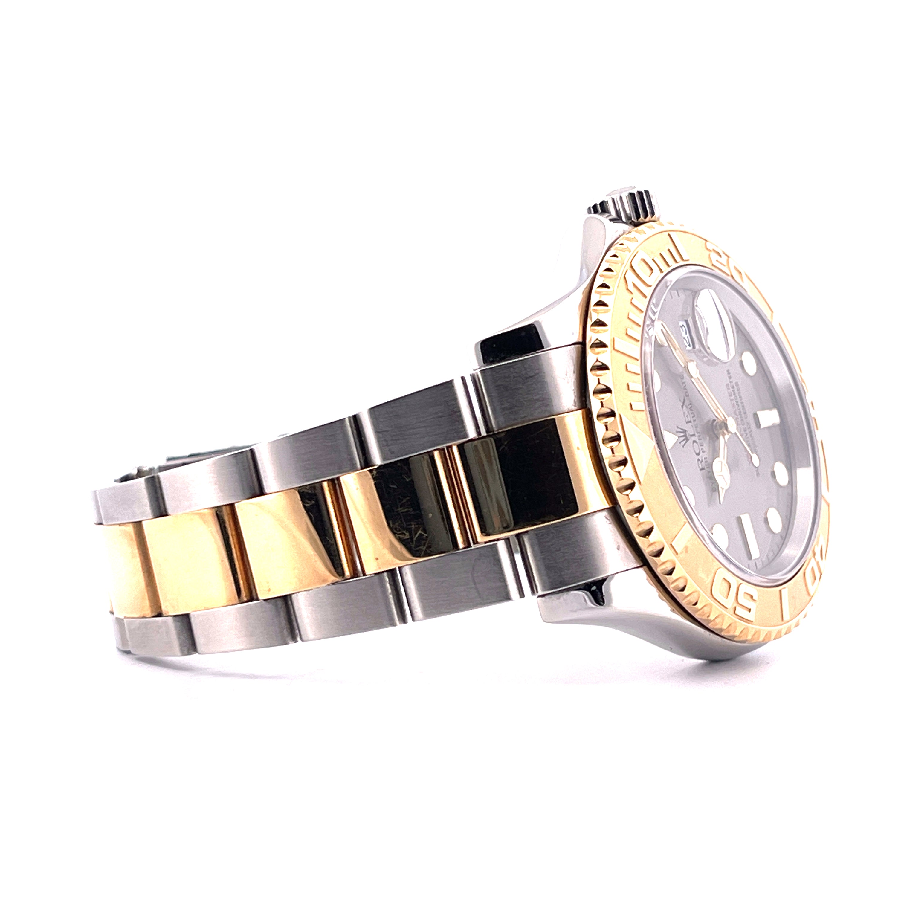 Rolex Yacht-Master 16623 aus Edelstahl und Gelbgold im Profil auf weißem Hintergrund