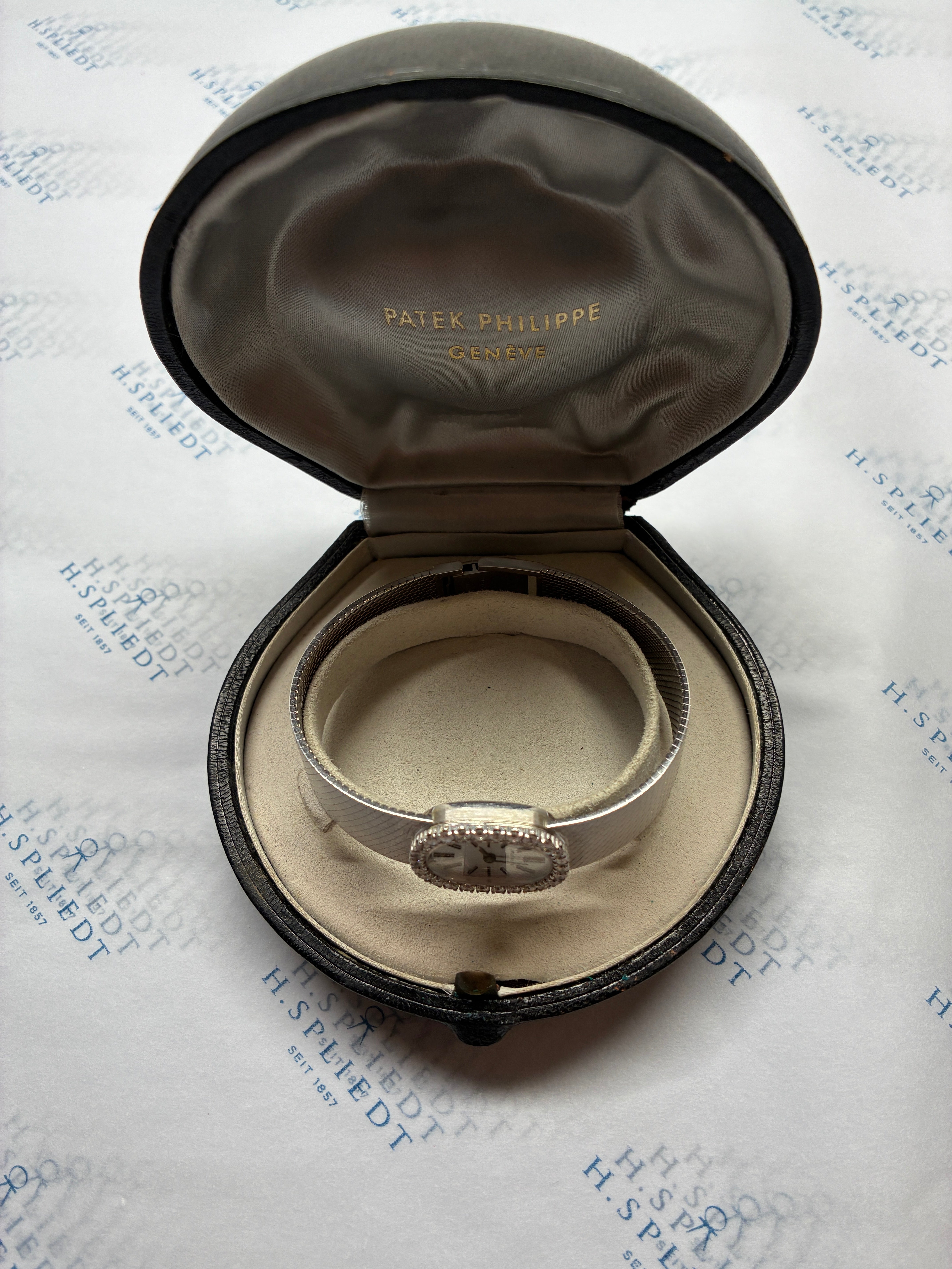3366/1 18K whitegold / diamonds / silver dial / Box