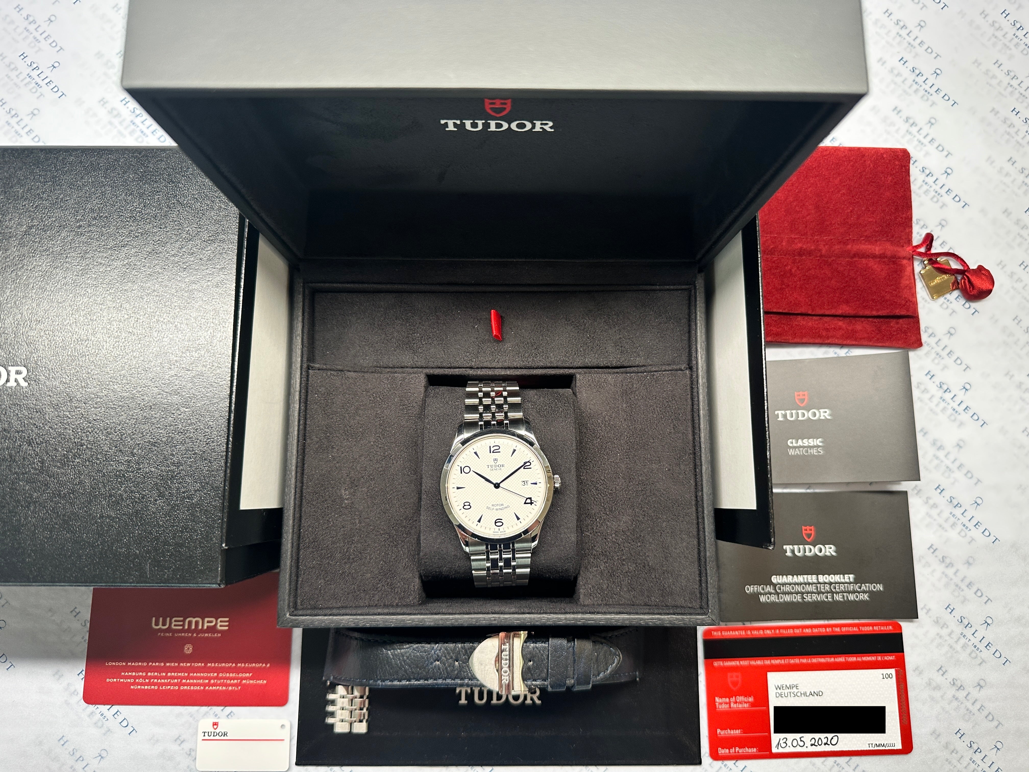 Tudor 1926 41mm Edelstahluhr mit weissem Zifferblatt, Automatikwerk, in der Originalverpackung