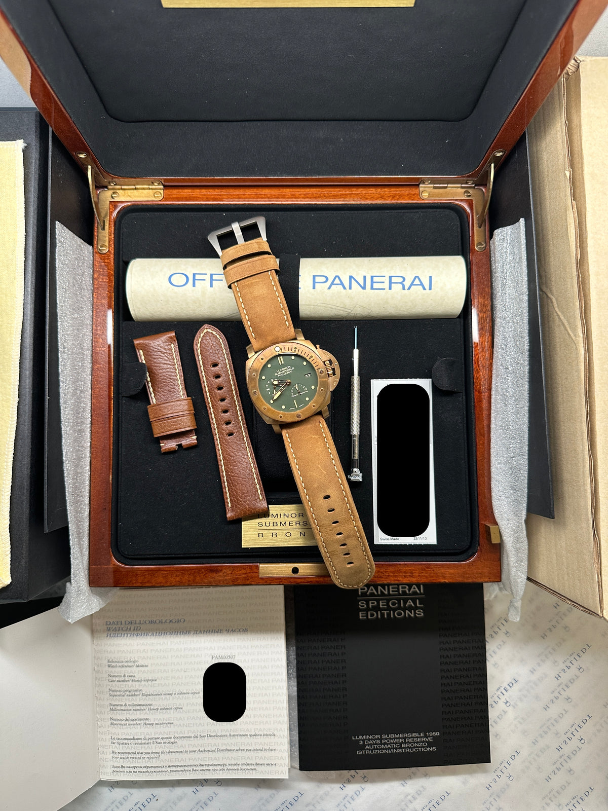 Luminor Submersible PAM00507 LIMITED EDITION 1 of 1000 / Extra-Strap / Safe Watch / 2014