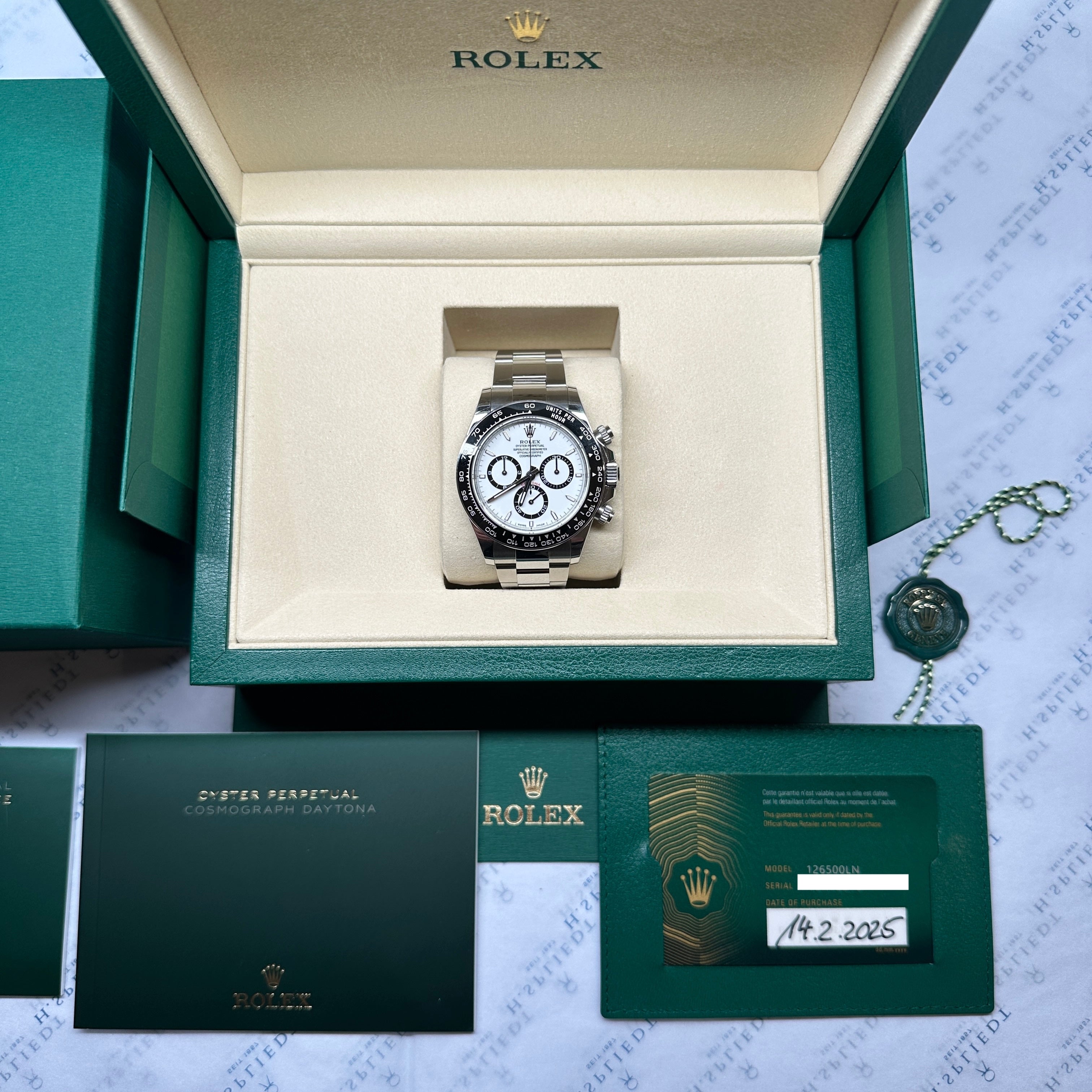 Daytona 126500LN White Dial / Box and Paper / very good Condt / 2025