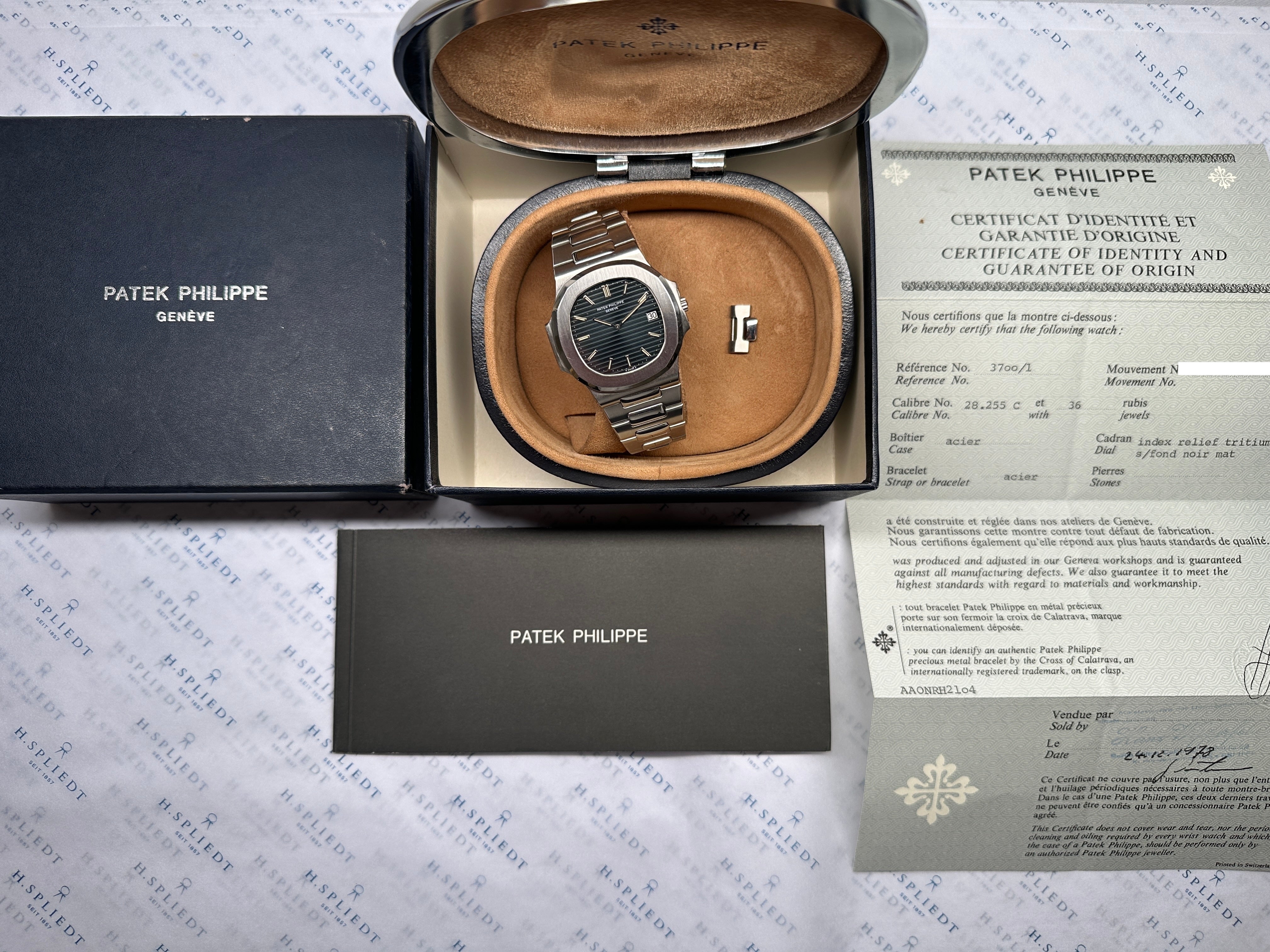 Patek Philippe Nautilus Jumbo 3700/1 Edelstahl Automatik im Etui mit Papieren und Box, 1978