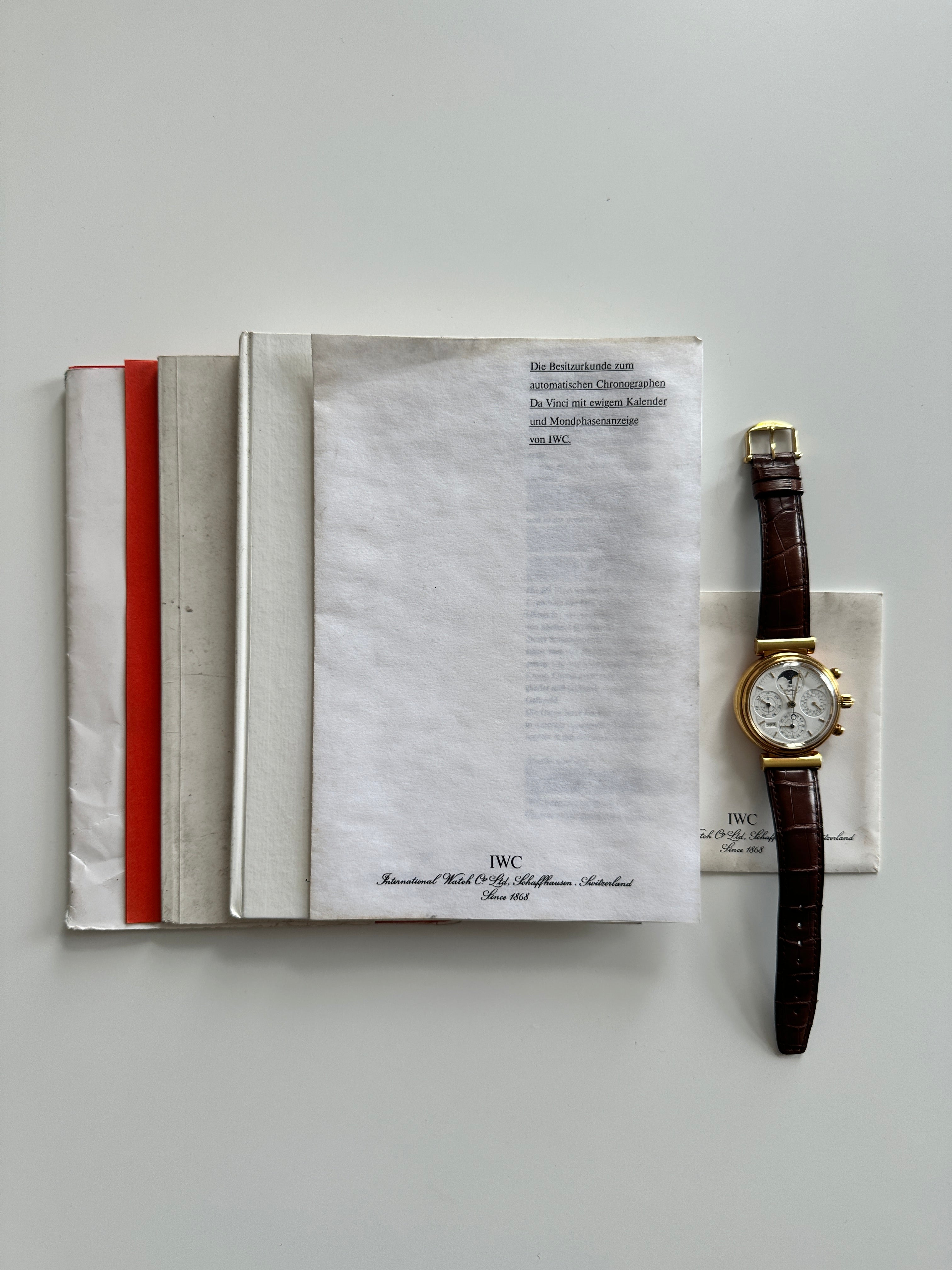 IWC Da Vinci Perpetual Calendar Automatik Uhr aus Gelbgold mit braunem Lederarmband