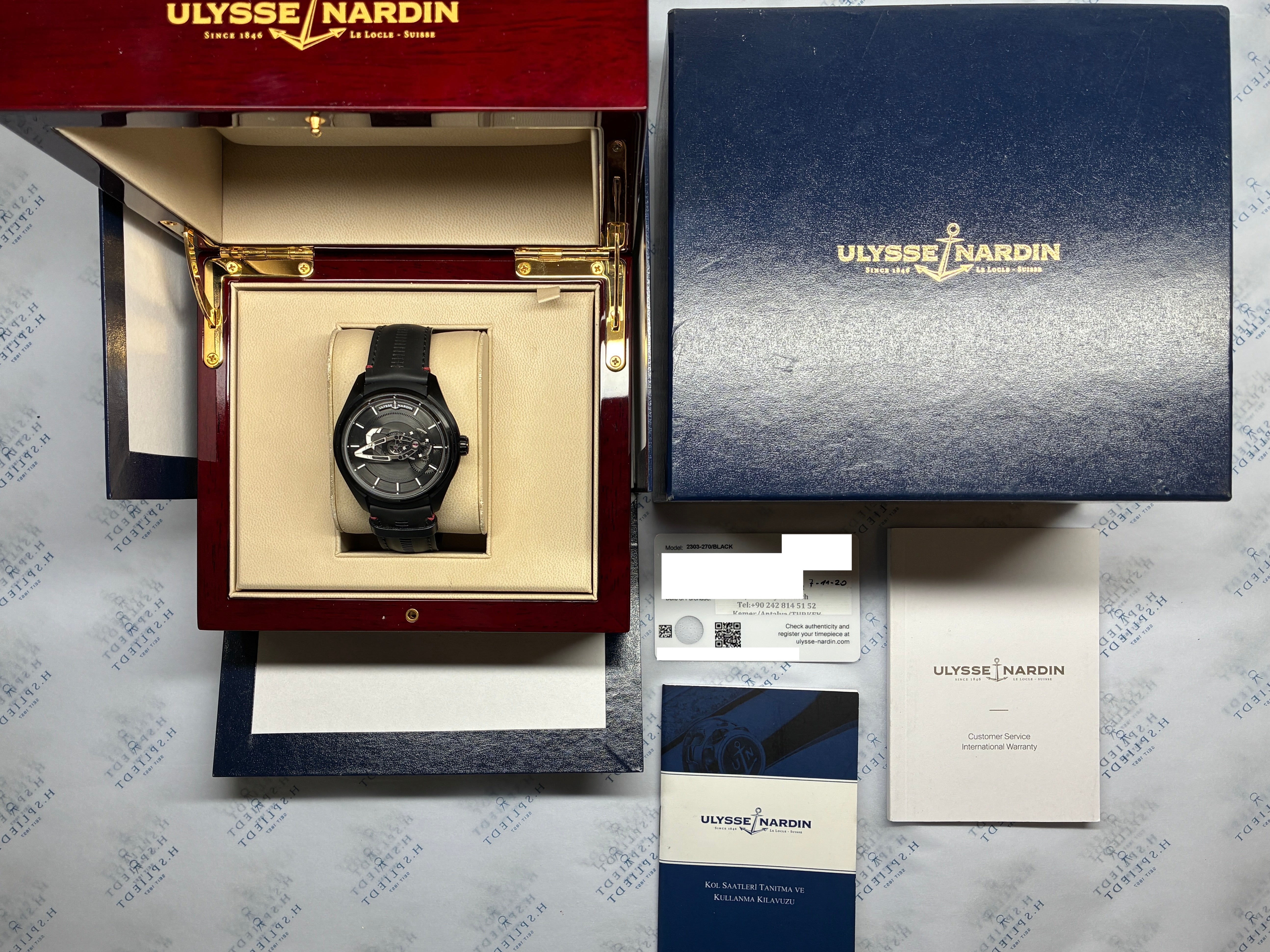 Ulysse Nardin Freak X Uhr in schwarzem Gehäuse mit Lederarmband, inklusive Box und Papieren, Nahaufnahme