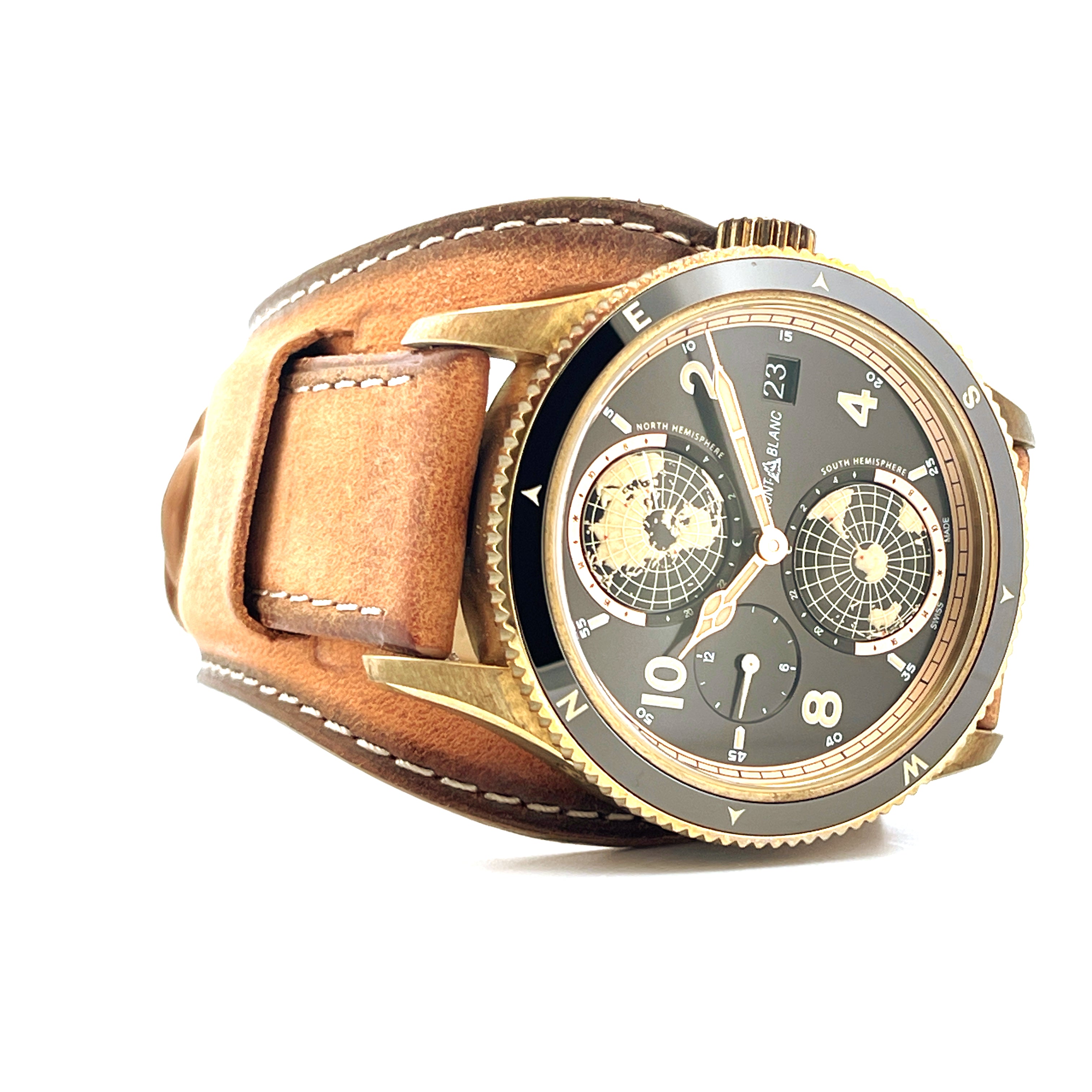 Montblanc 1858 Geosphere Automatik mit Bronzegeschäuse und braunem Lederarmband mit Weltkarten auf dem Zifferblatt