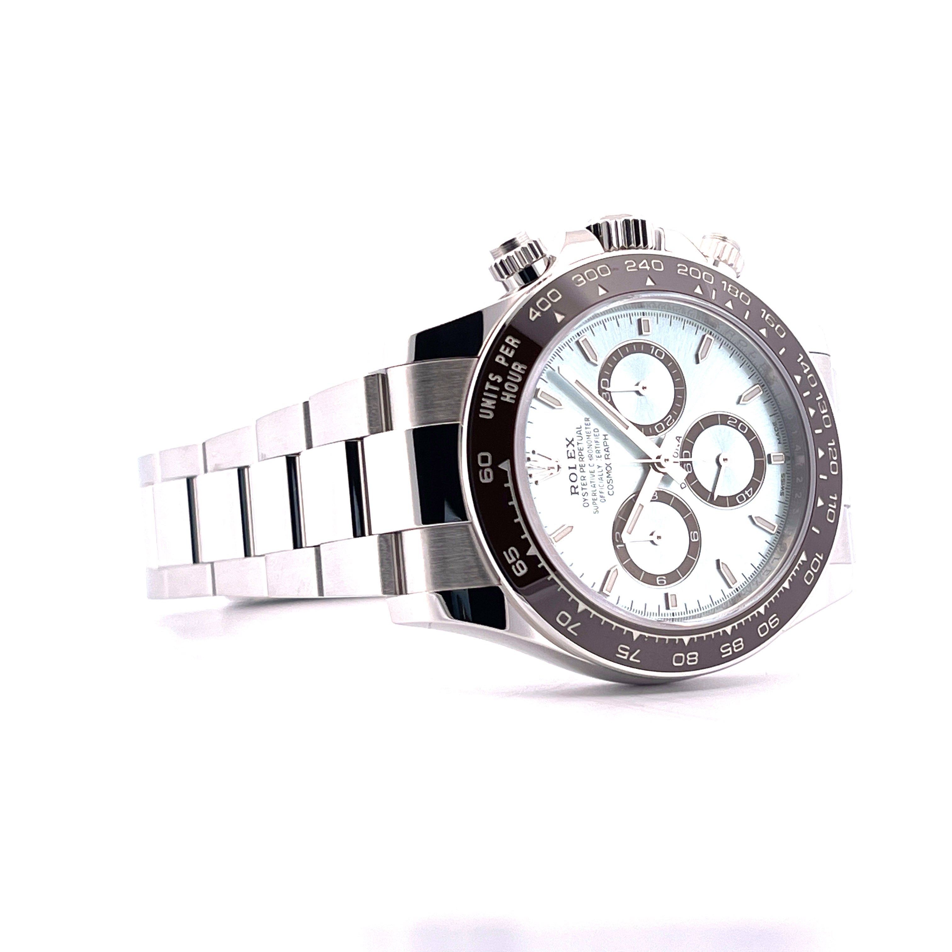Rolex Daytona Platin Ice Blue 126506 mit eisblauem Zifferblatt und Edelstahlarmband aus der Seitenansicht