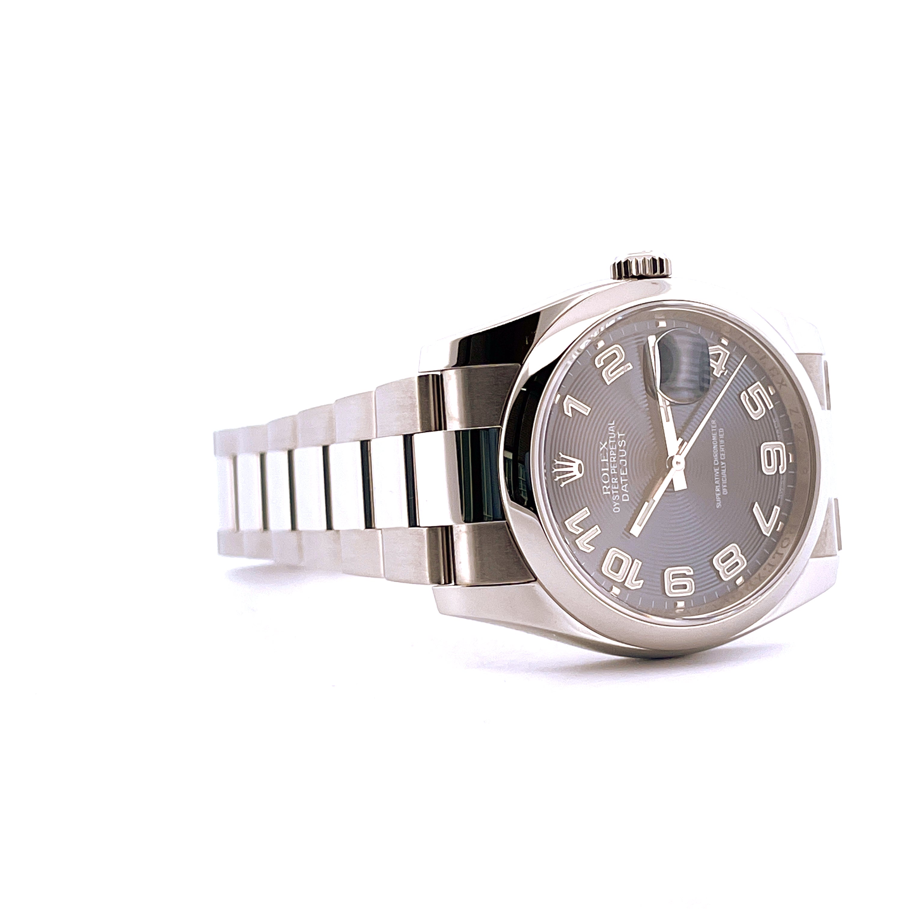 Rolex Datejust 36 Concentric Blue Dial 116200 im Profil auf weißem Hintergrund