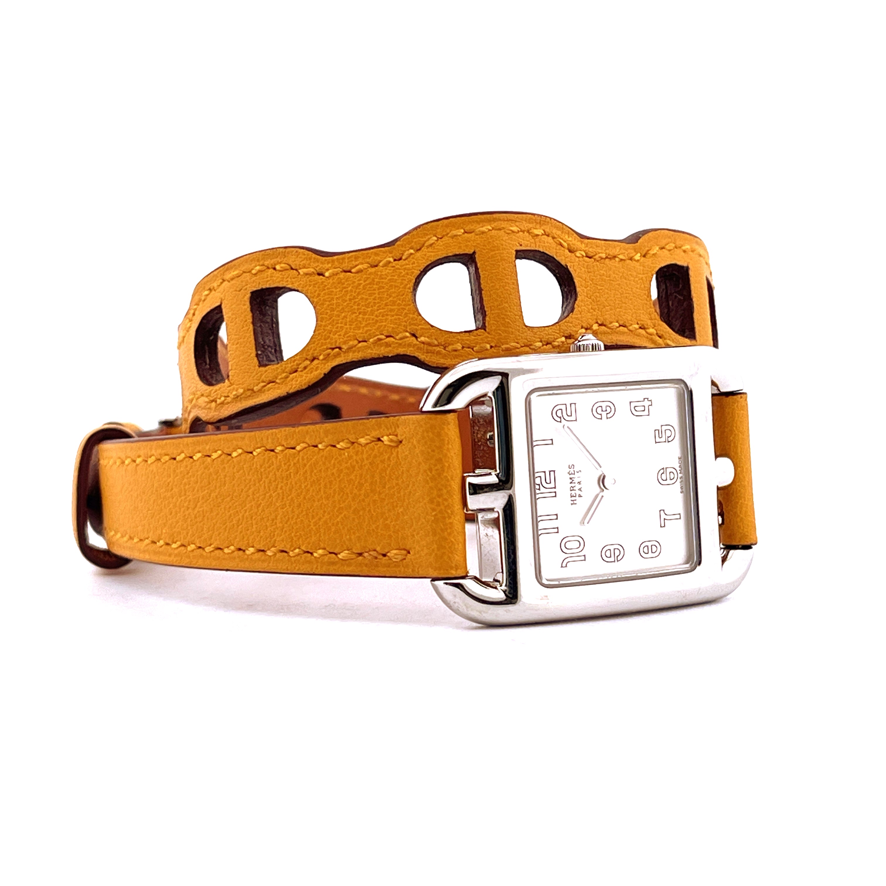 Hermès Cape Cod Damenuhr mit gelbem Lederarmband und silbernem Gehäuse im Detail