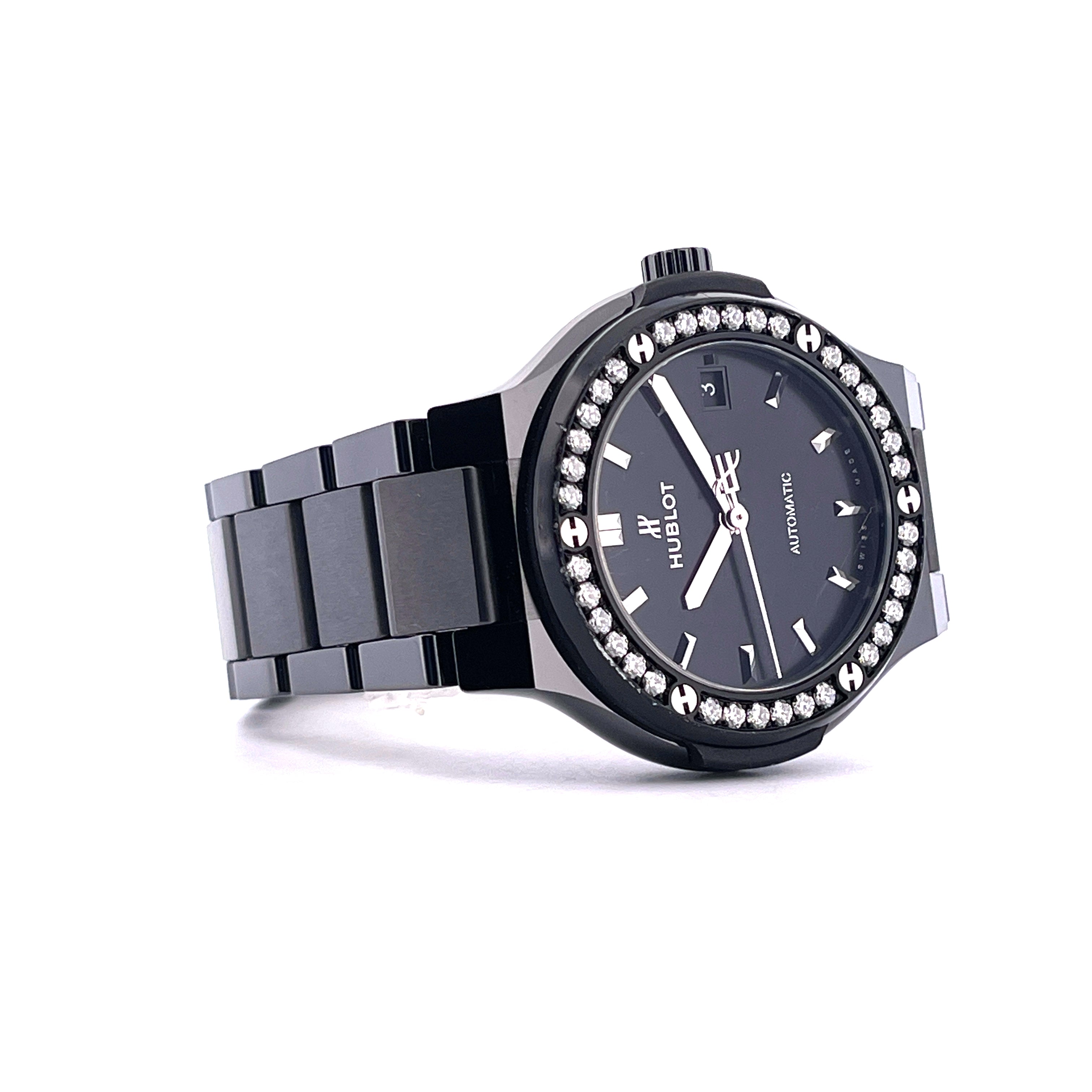 Hublot Classic Fusion Black Magic Diamonds 38 mm Keramik mit Diamantlünette und schwarzem Zifferblatt