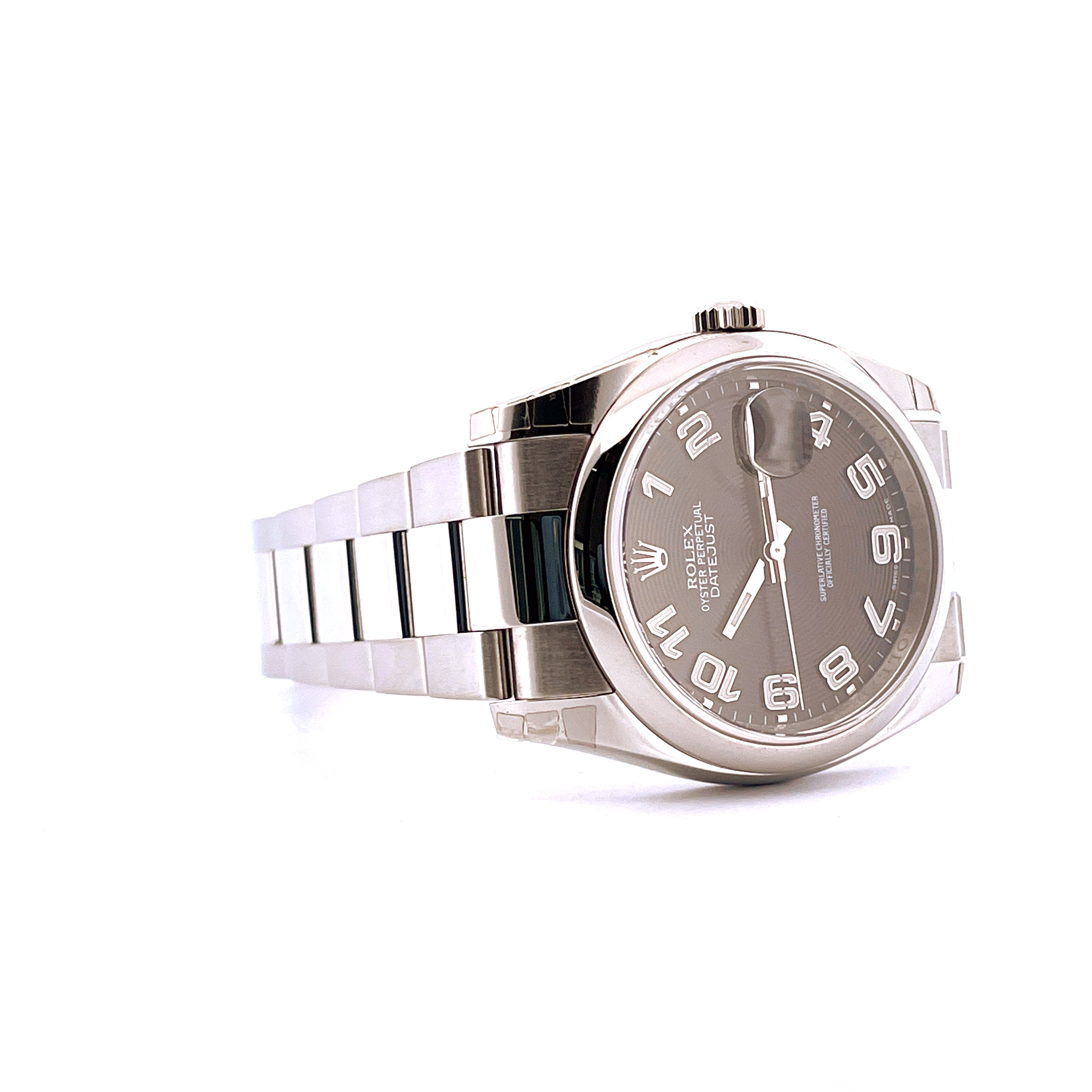 Rolex Datejust 36 concentric Black Dial 116200 mit Stahlarmband in Nahaufnahme auf weißem Hintergrund