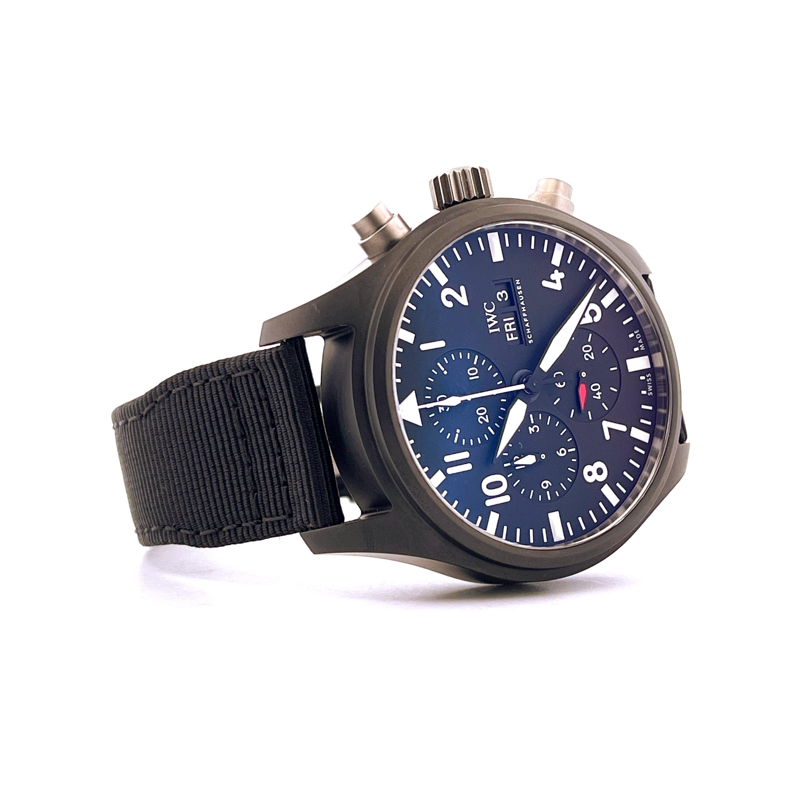 IWC Pilot Chronograph Ceramic Day&Date 2022 in Schwarz mit blauem Zifferblatt und schwarzem Textilarmband