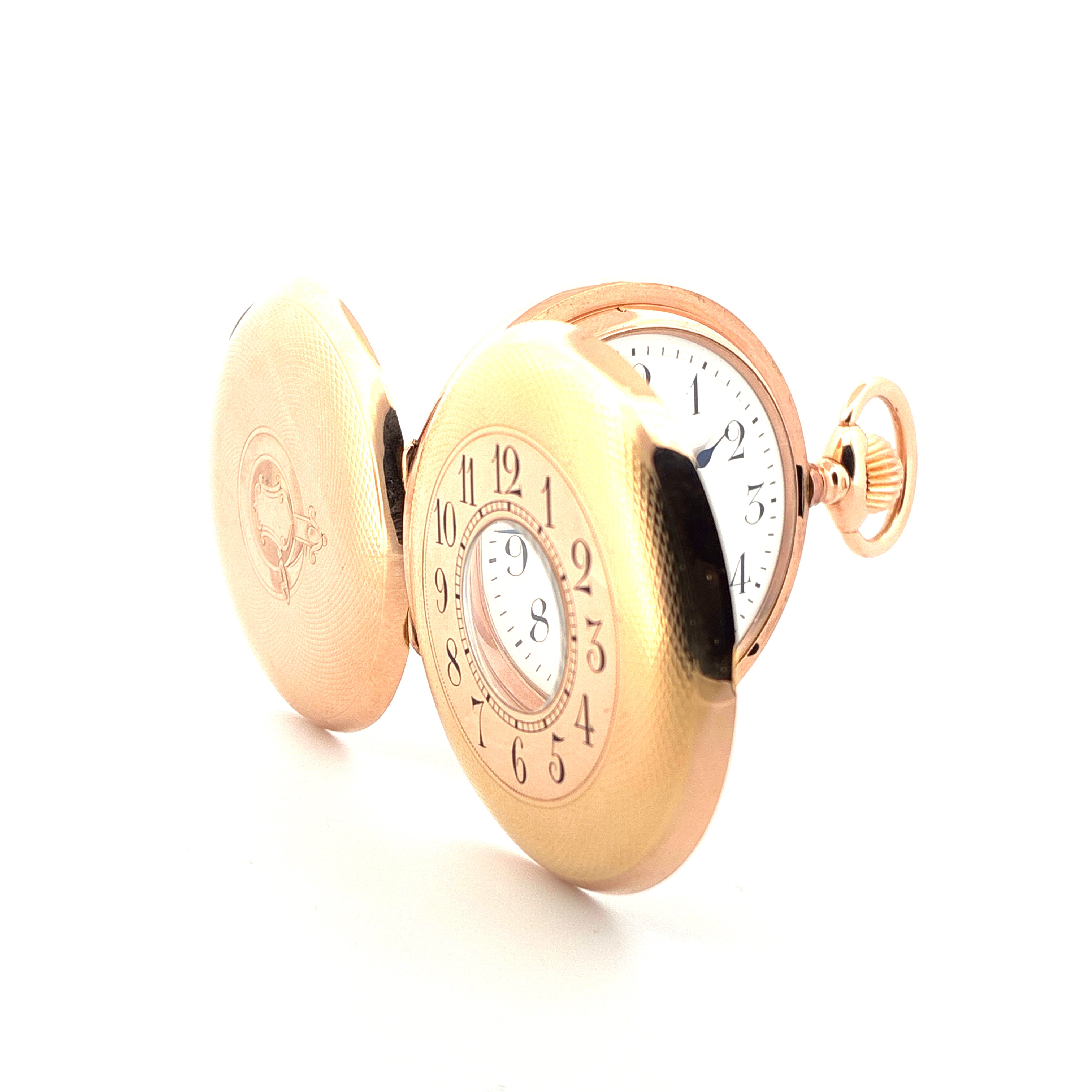 IWC Taschenuhr aus 14 Karat Gelbgold mit kleinen Sekunden, von vorne mit geöffnetem Deckel auf weißem Hintergrund