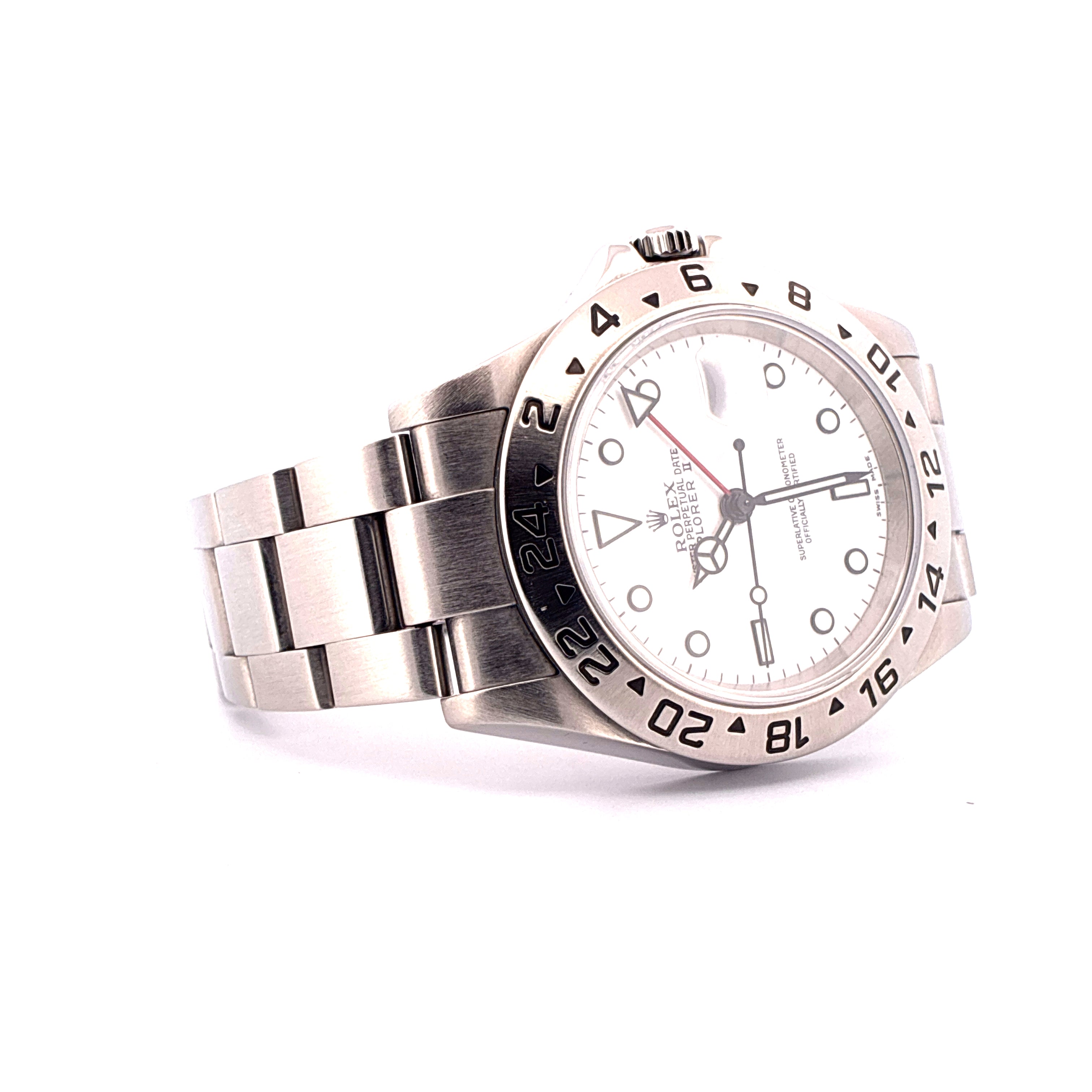 Rolex Explorer II mit weißem Zifferblatt und Stahlarmband aus dem Jahr 2005 aus der Seitenansicht