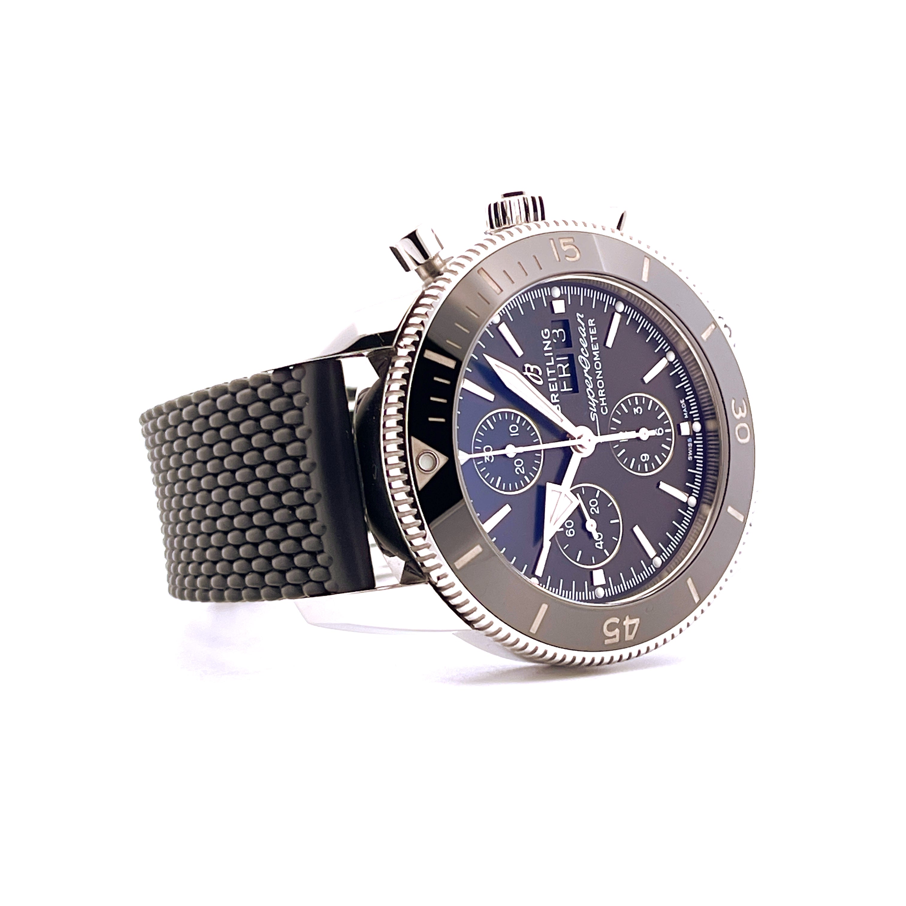 Breitling Superocean Heritage II Chronograph Day Date mit blauem Zifferblatt und grauem Kautschukband
