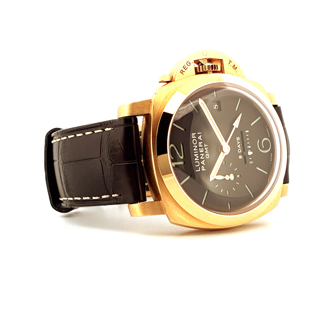 Panerai Luminor 1950 8 Days GMT aus Roségold mit schwarzem Lederband