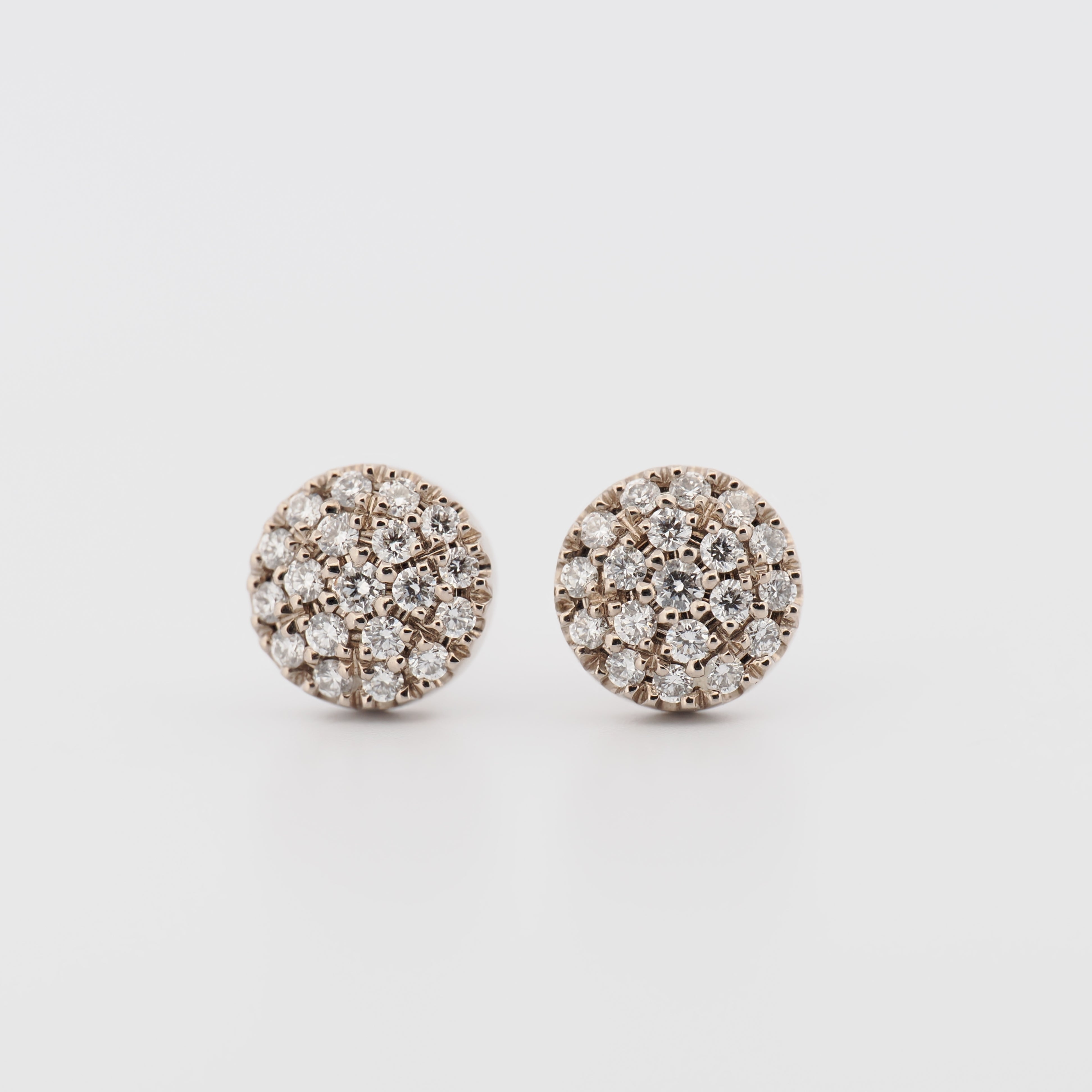 Ohrstecker in Weißgold mit Pavé Brillanten