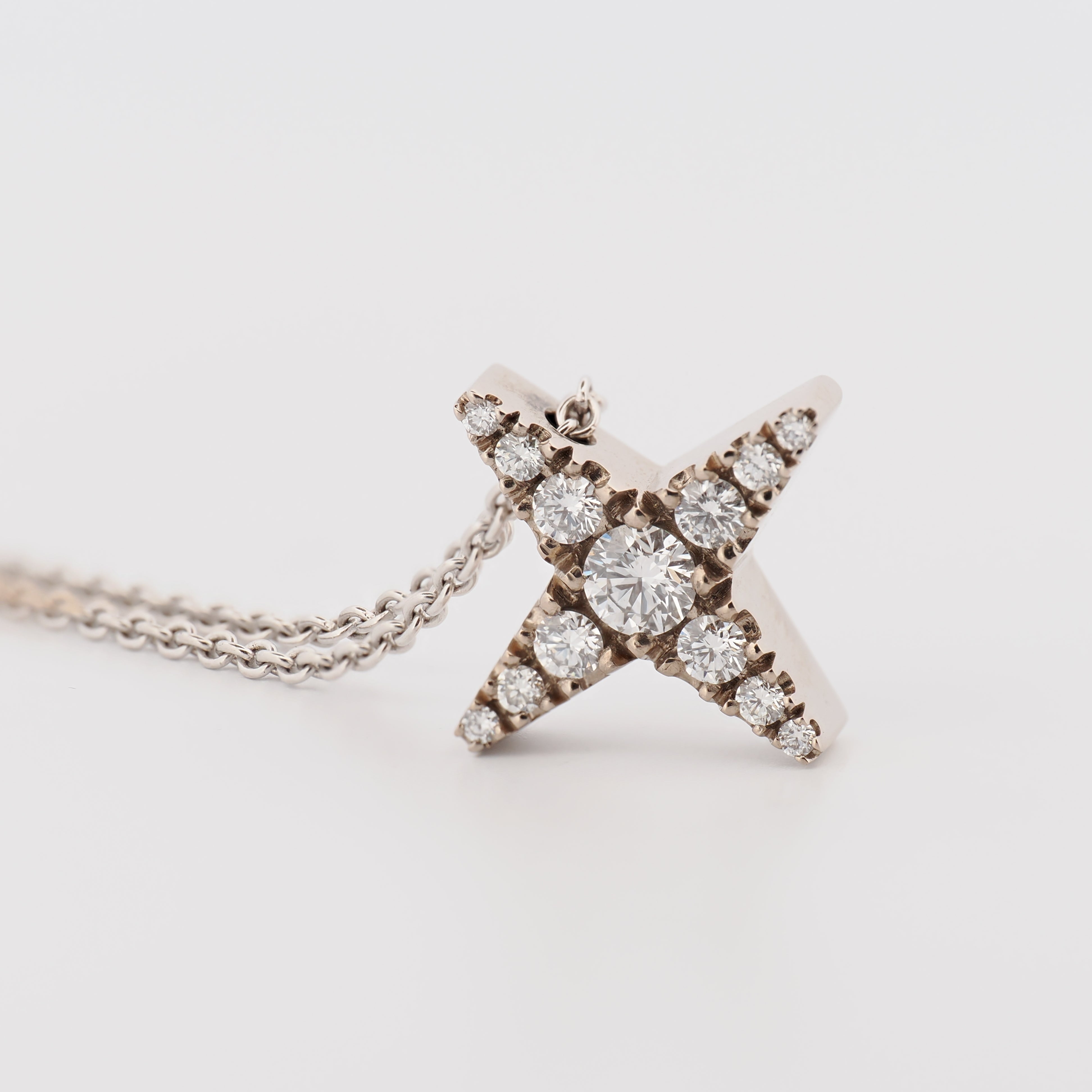 Collier Star M Weißgold mit Brillanten