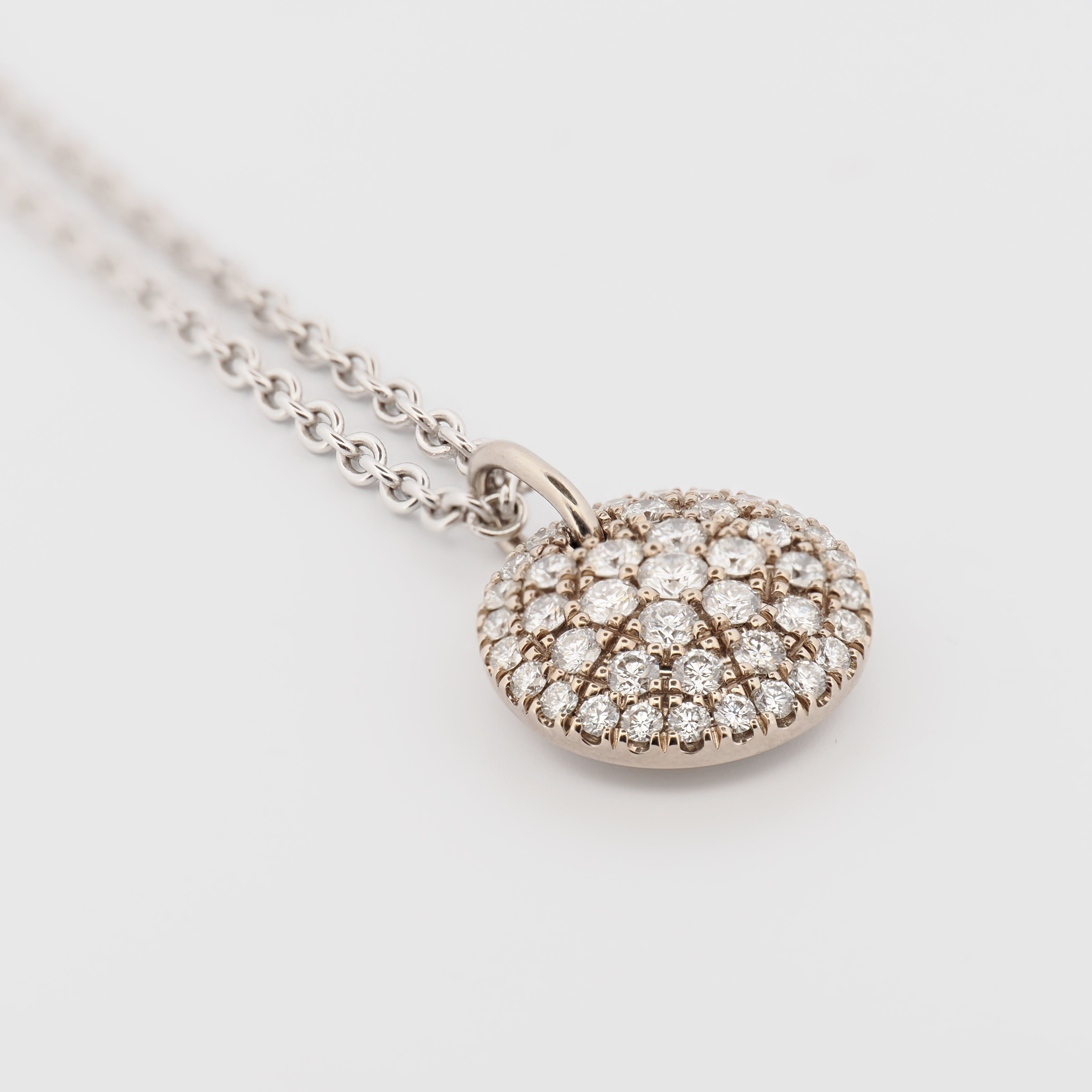 Collier mit Anhänger in Weißgold und Brillanten