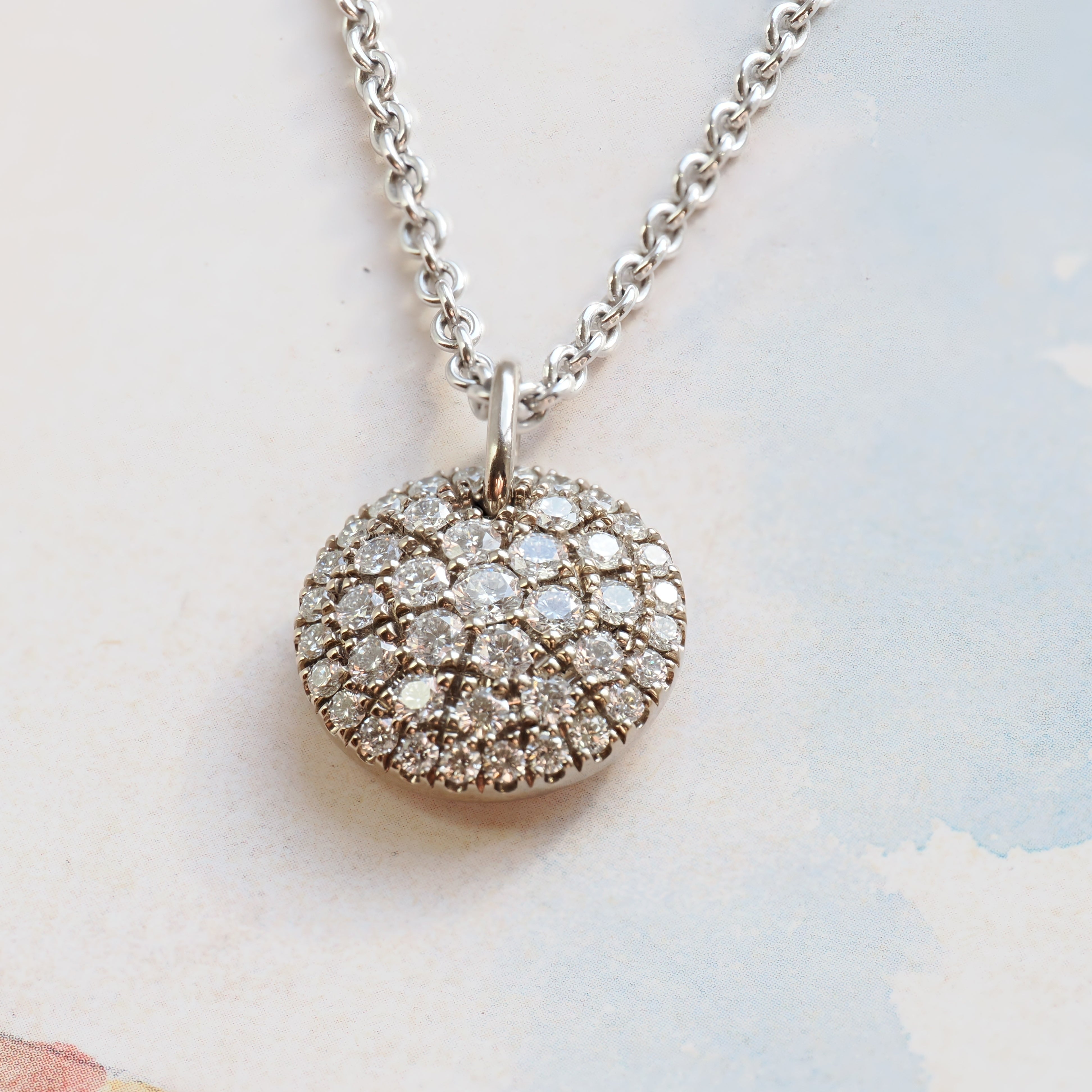 Collier mit Anhänger in Weißgold und Brillanten