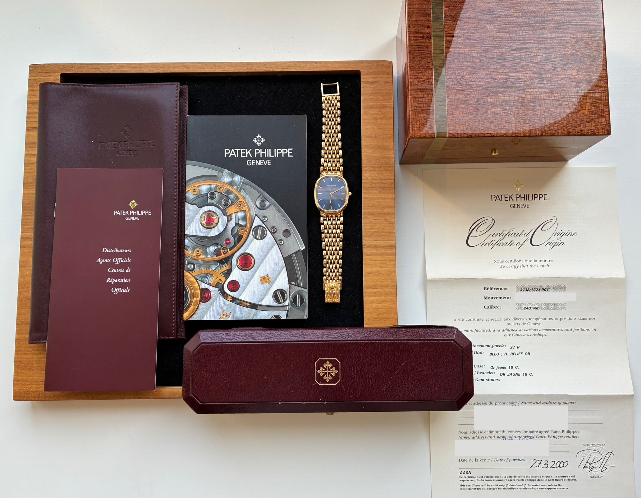 Patek Philippe Ellipse d'Or in Gelbgold mit Zertifikat und Holzetui