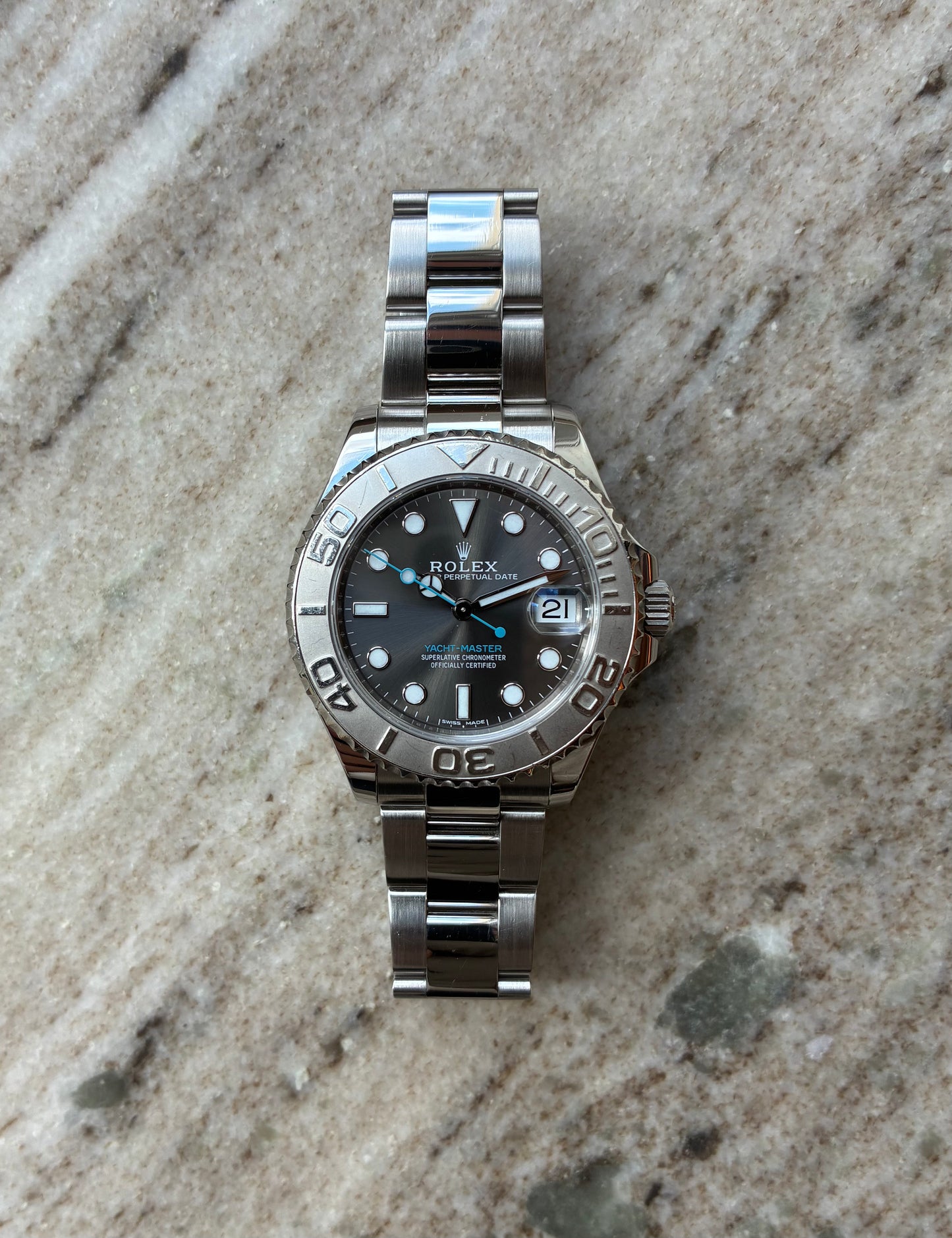 Rolex Yacht-Master 37 Full-Set / Box & Papers / 2016 / Revision 2025