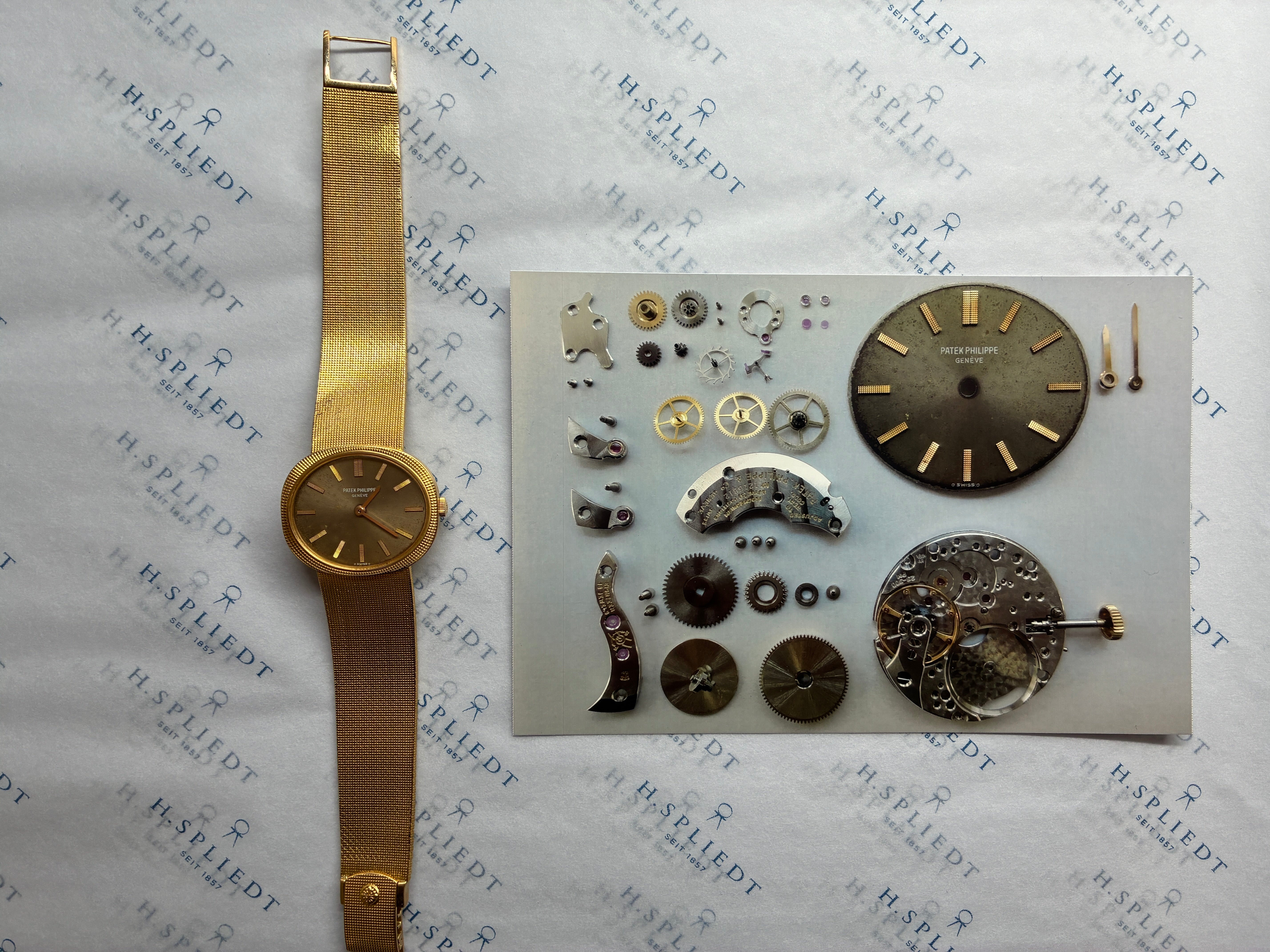 Patek Philippe Ellipse d'Or aus Gelbgold aufgemacht mit Werksteilen