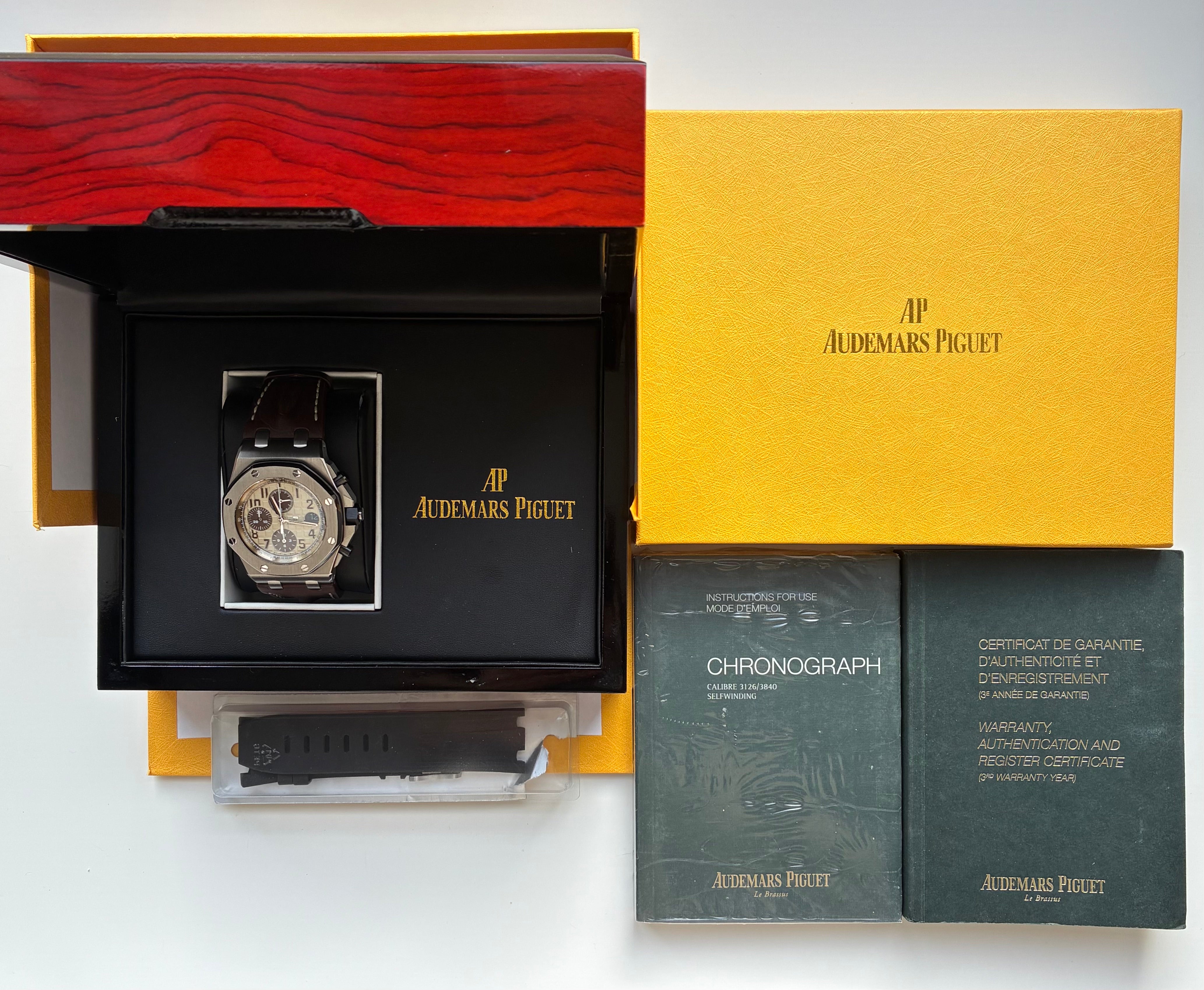 Audemars Piguet Royal Oak Offshore Chronograph "Safari" - sehr gut (2015)