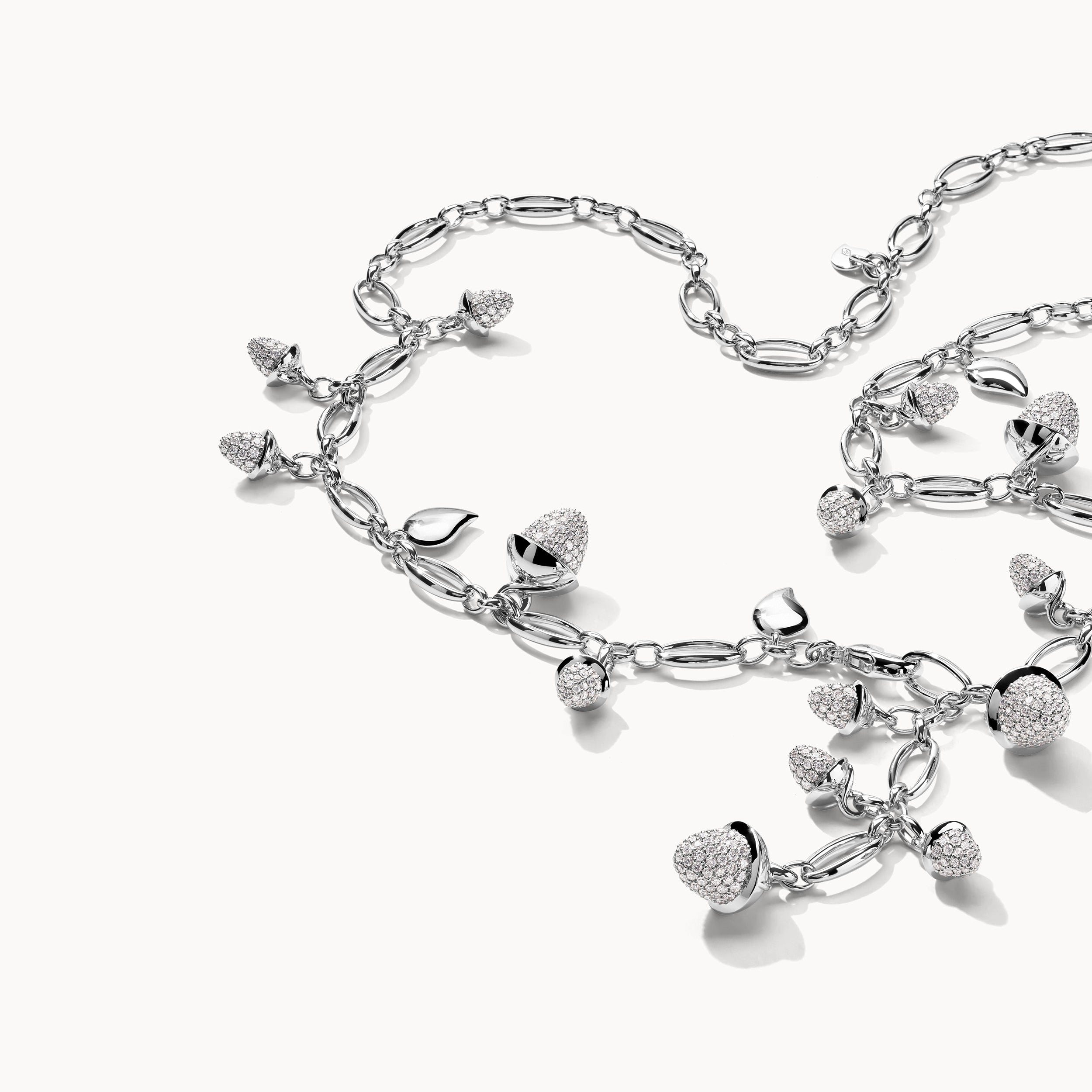 Collier Mikado Weißgold mit Diamant Pavé Anhängern