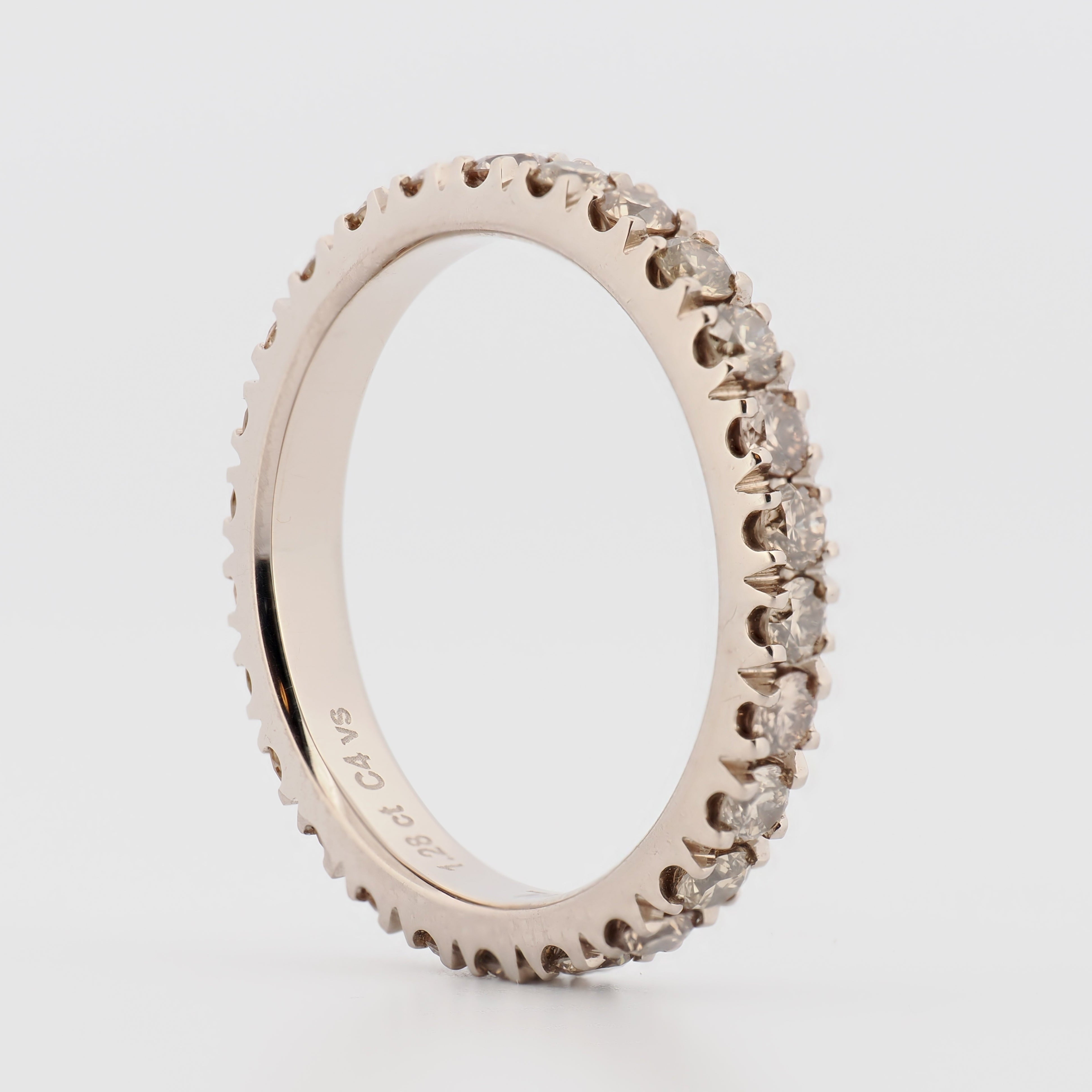 Memoire Ring #3 in Weißgold mit braunen Brillanten