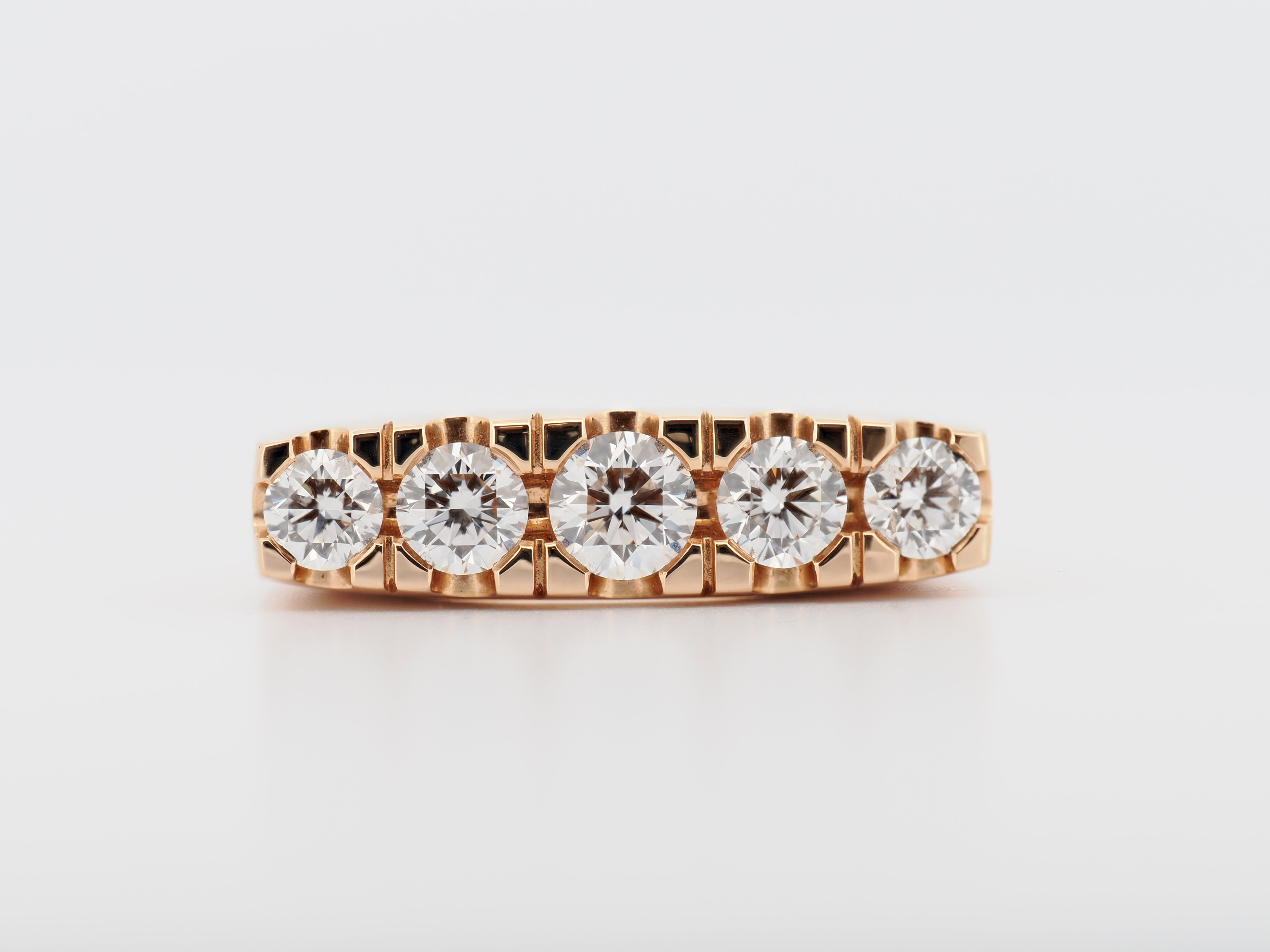 Ring mit fünf Brillanten in Roségold