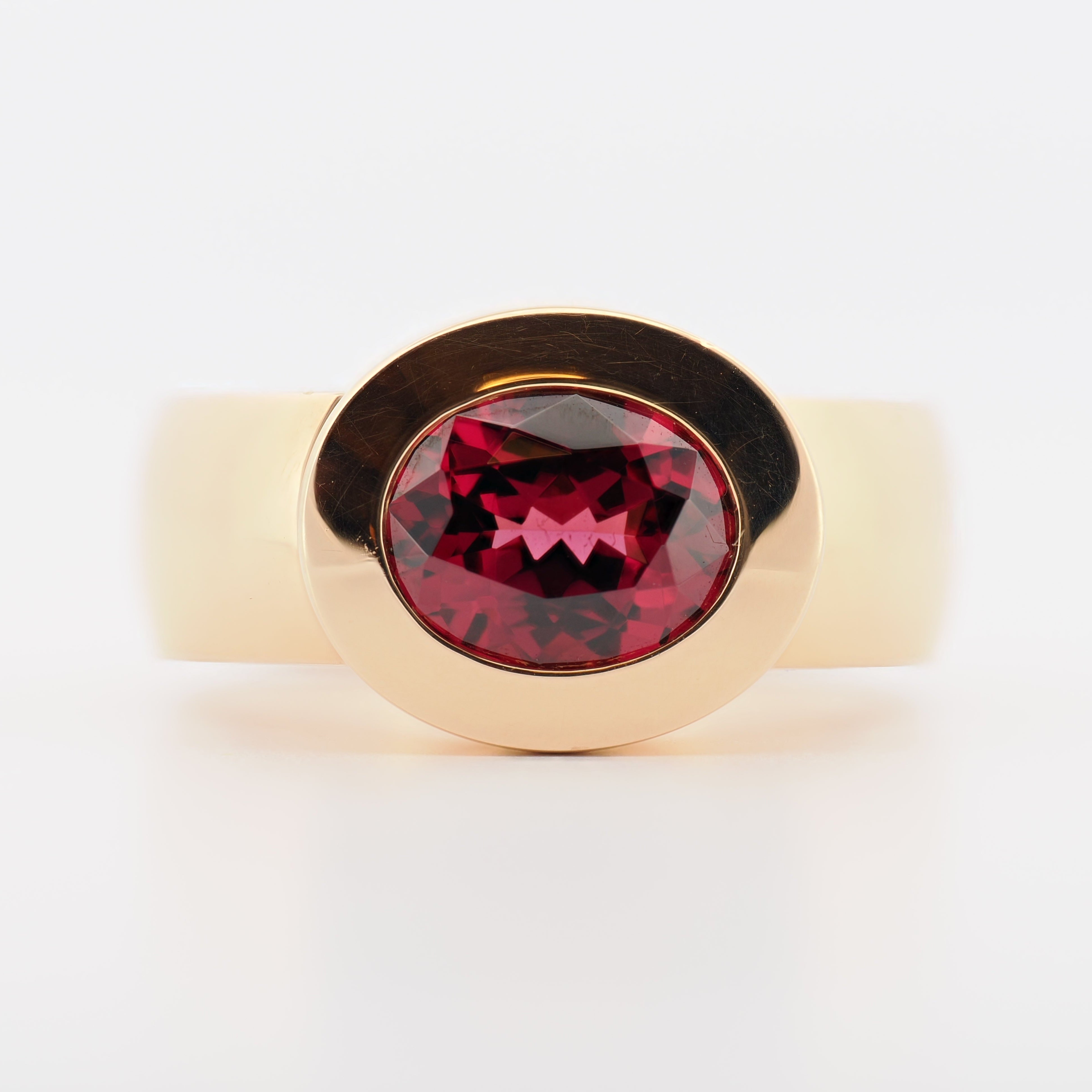 Ring mit Rhodolith in Roségold