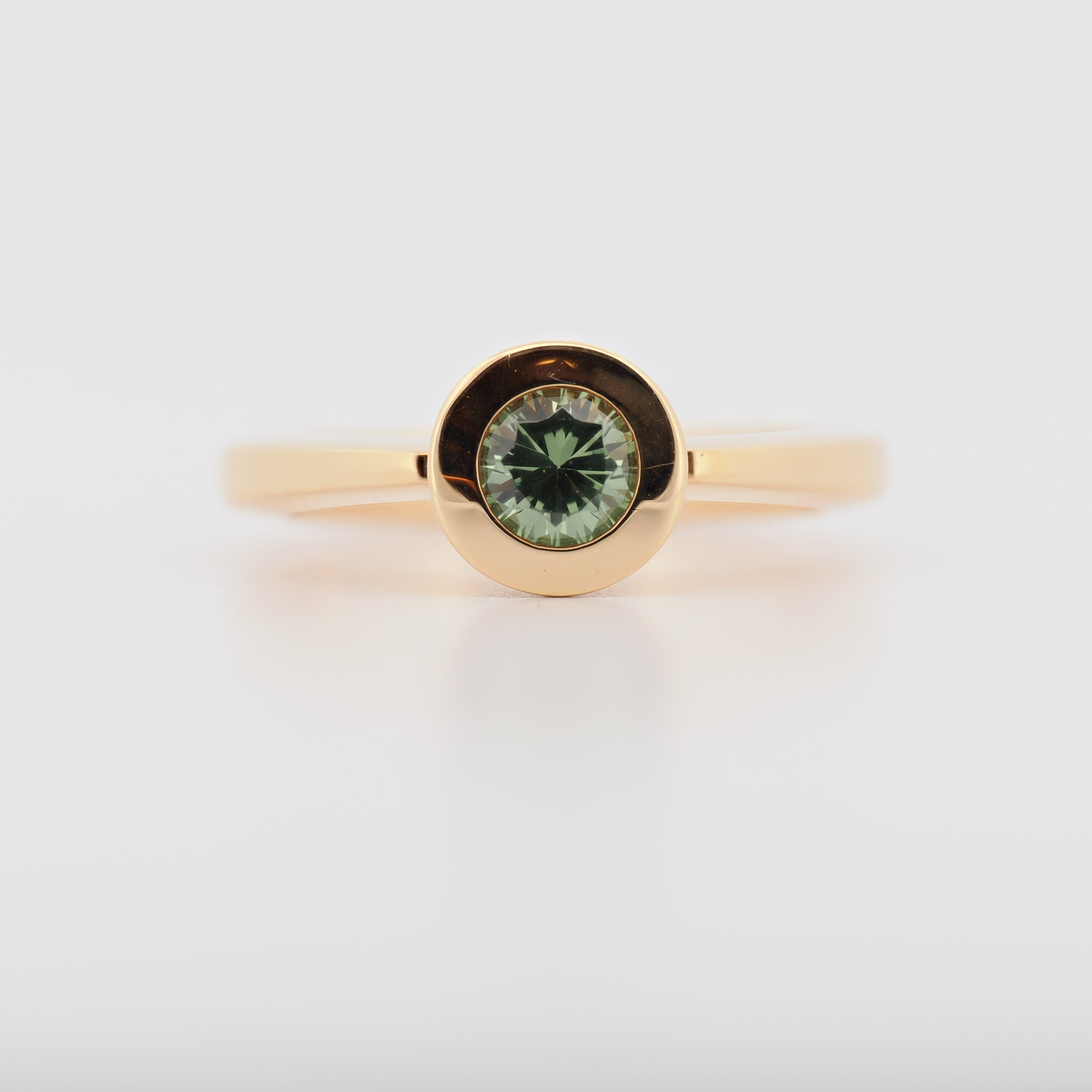 Ring mit Demantoid in Roségold