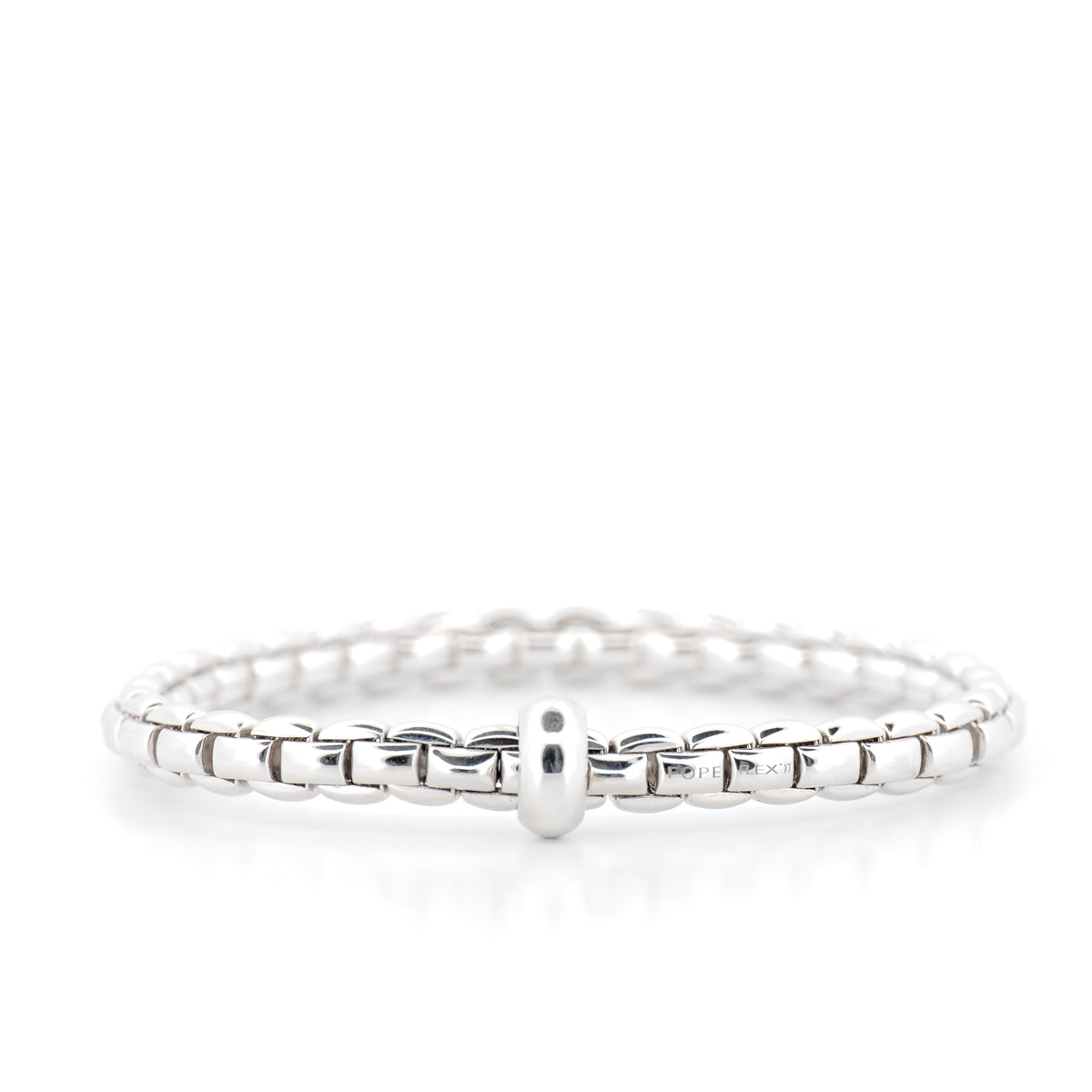 Fope Armband Fope Eka in 18K Weißgold Größe M, Vorderansicht mit Armband vor weißem Hintergrund