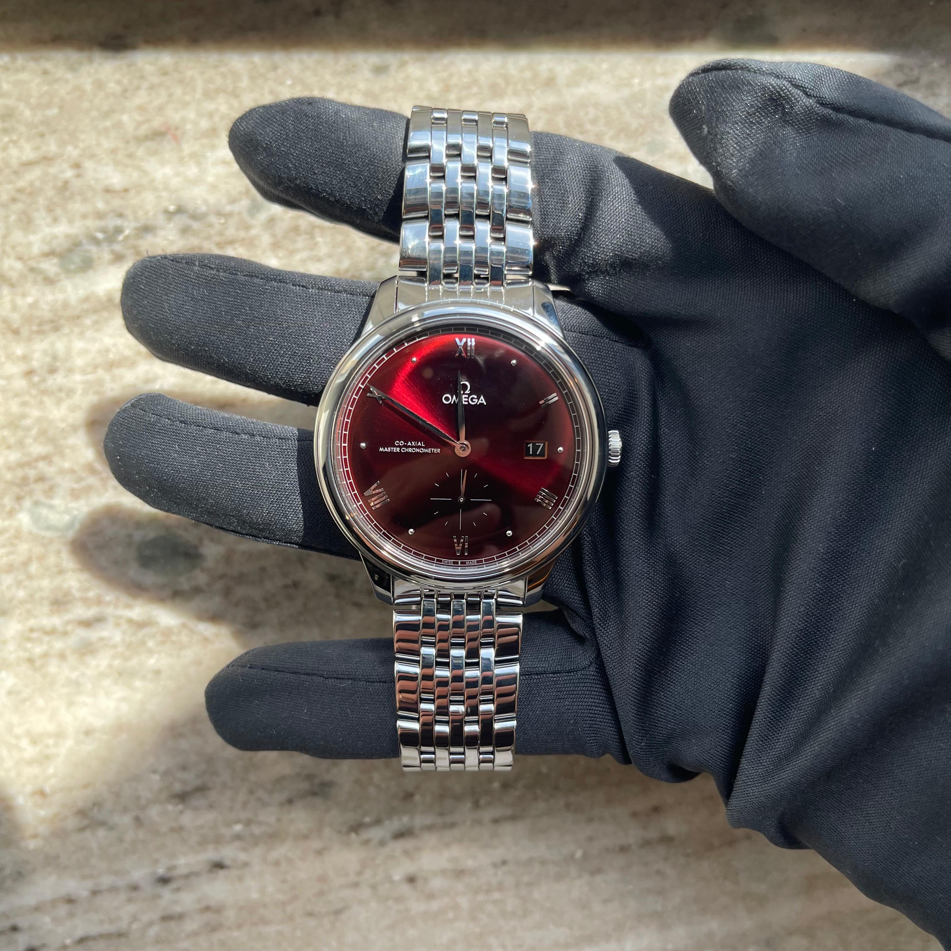 Omega De Ville Prestige Red Dial (2026)