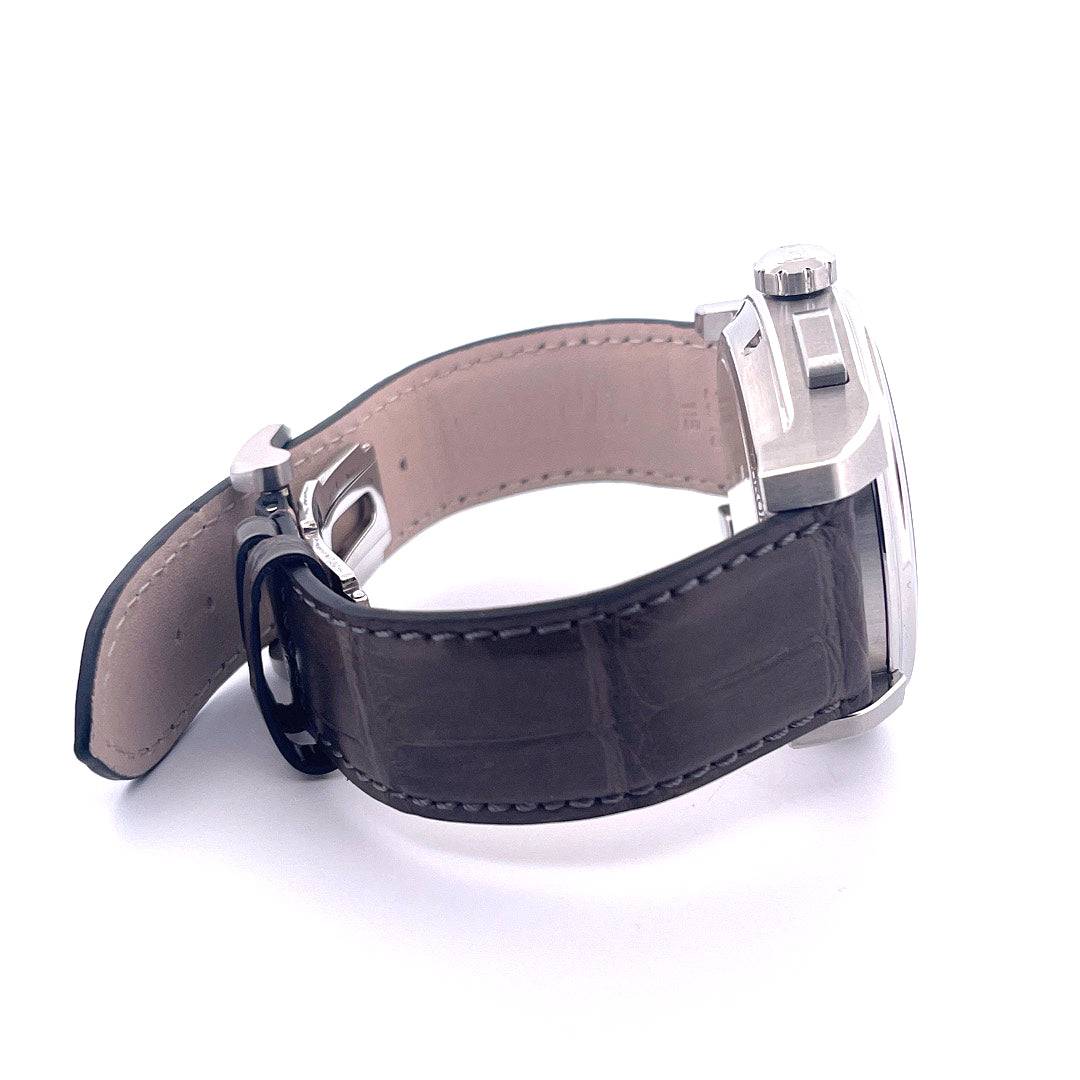 Chopard L.U.C Chrono One Flyback Stahl Herrenuhr Seitenansicht mit braunem Krokodillederarmband