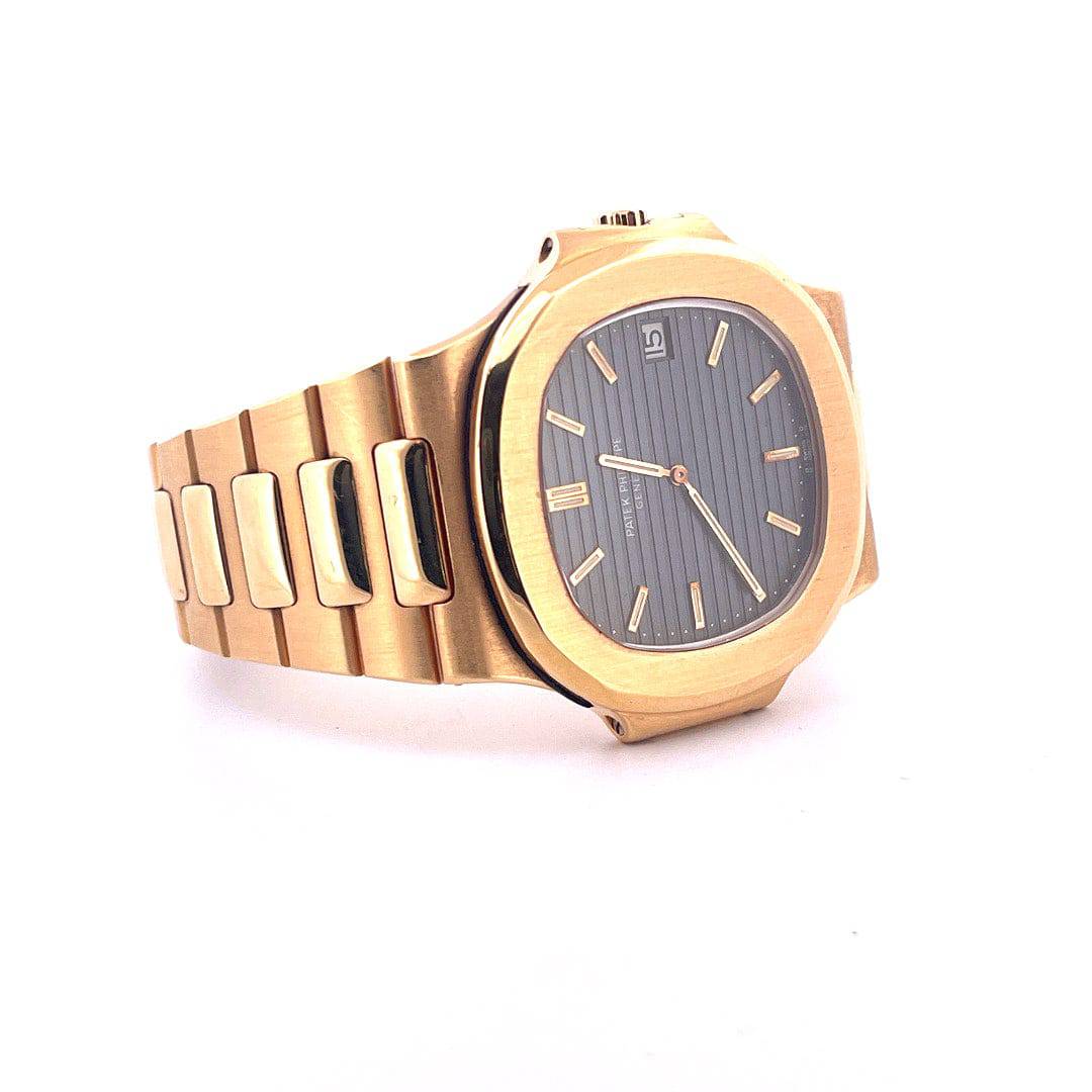 Patek Philippe Nautilus Jumbo Tritium aus Gelbgold mit grauem Zifferblatt, im Detail