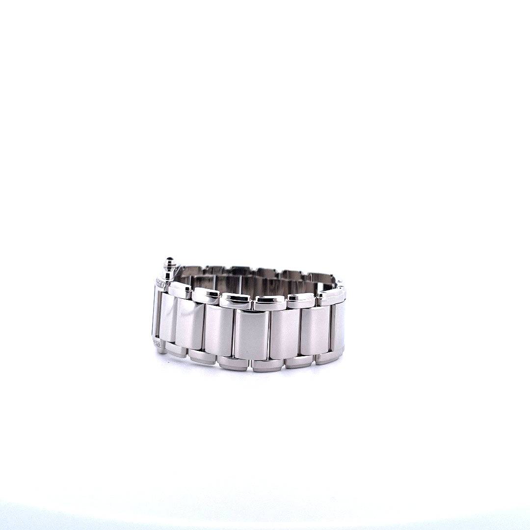 Patek Philippe Twenty~4 Armbanduhr aus Stahl auf weißem Hintergrund