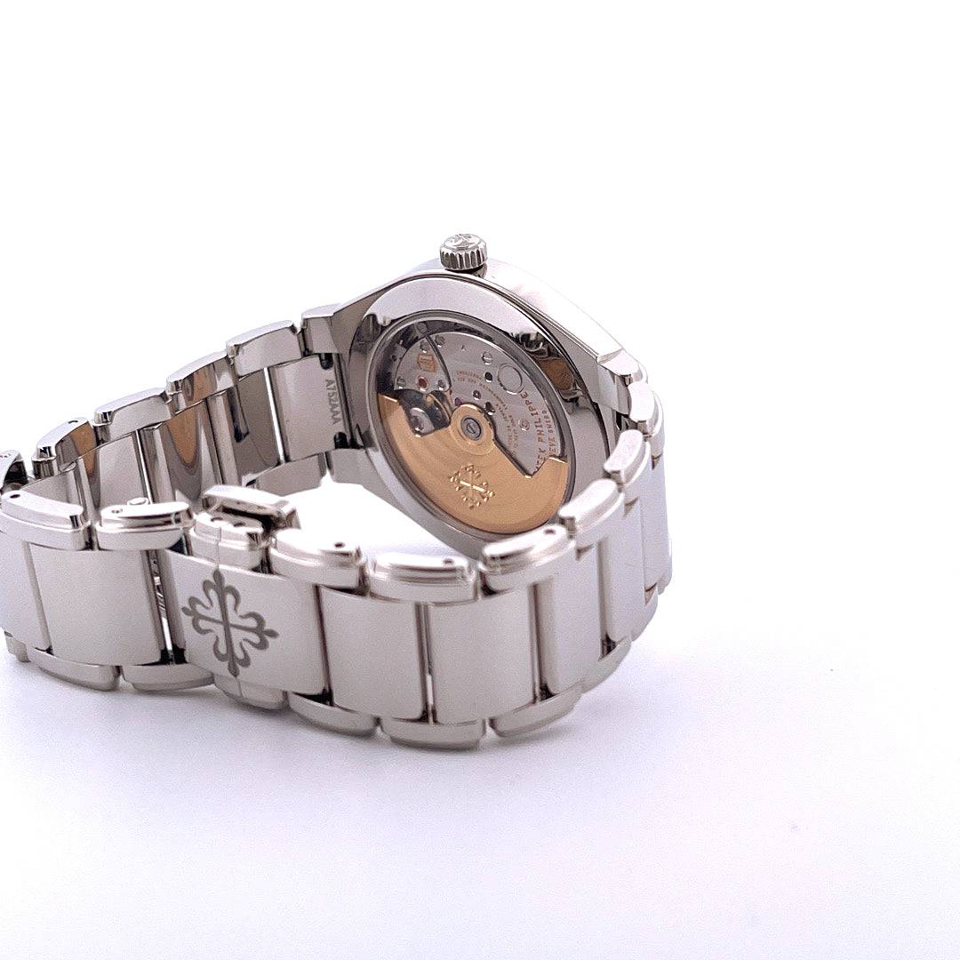 Patek Philippe Twenty 4 Automatic Stahl mit Sichtboden im Detail