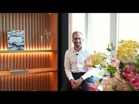 Video zeigt die Glashütte Original SEAQ 39,5mm Bicolor 1-39-11-10-90-34 mit silbernem Zifferblatt, Edelstahl- und Roségoldgehäuse.