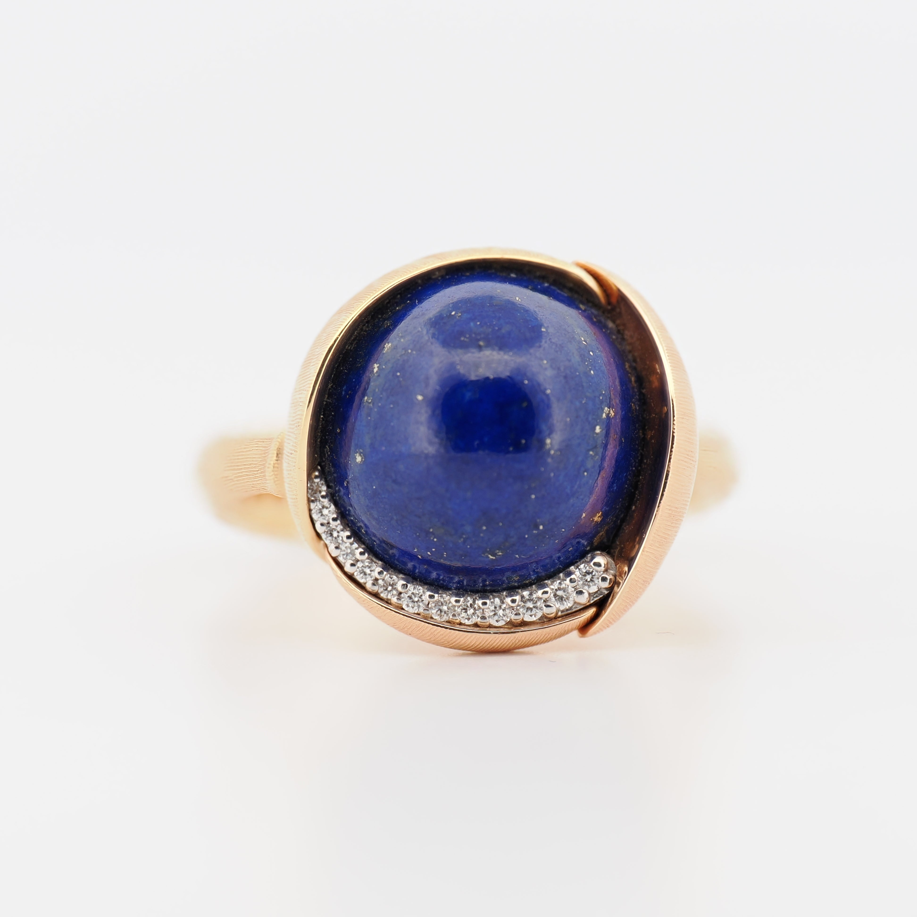 Ole Lynggaard Lotus Ring 3 in 18k Roségold mit Lapislazuli und Brillanten