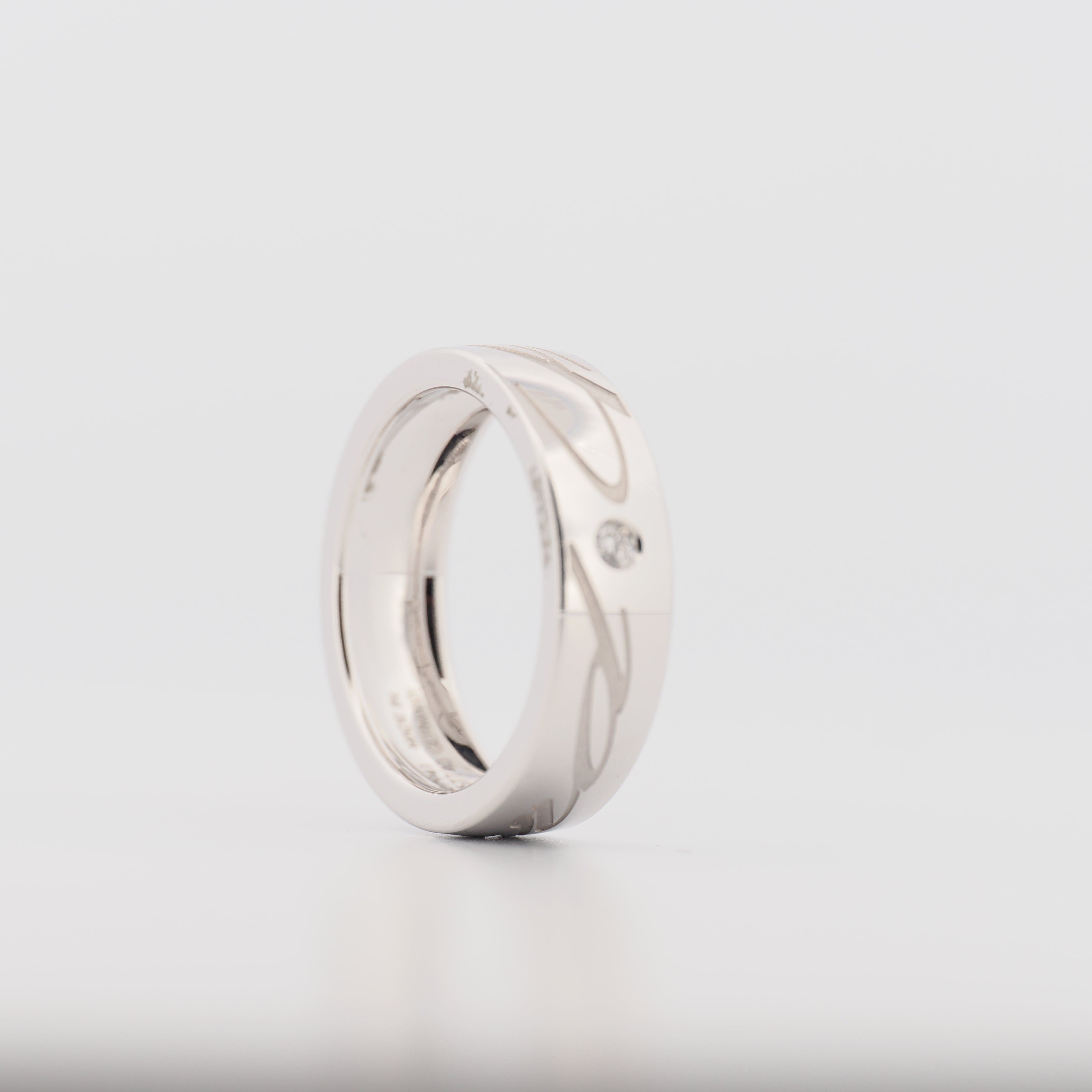 'Chopardissimo' ring in white gold with diamonds