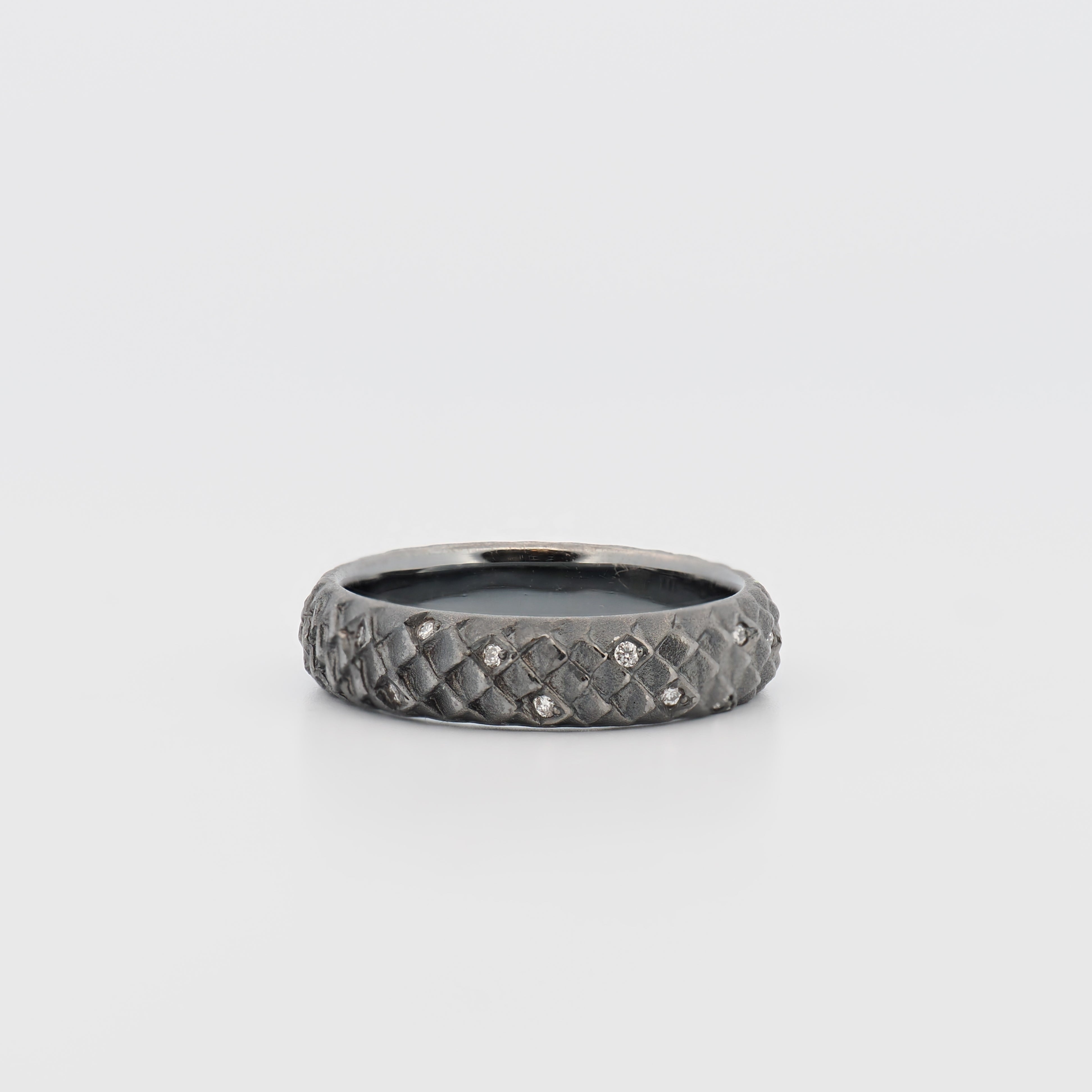 Snakeskin Classic Ring in Rhodium-Plated White Gold, Light, with Diamonds