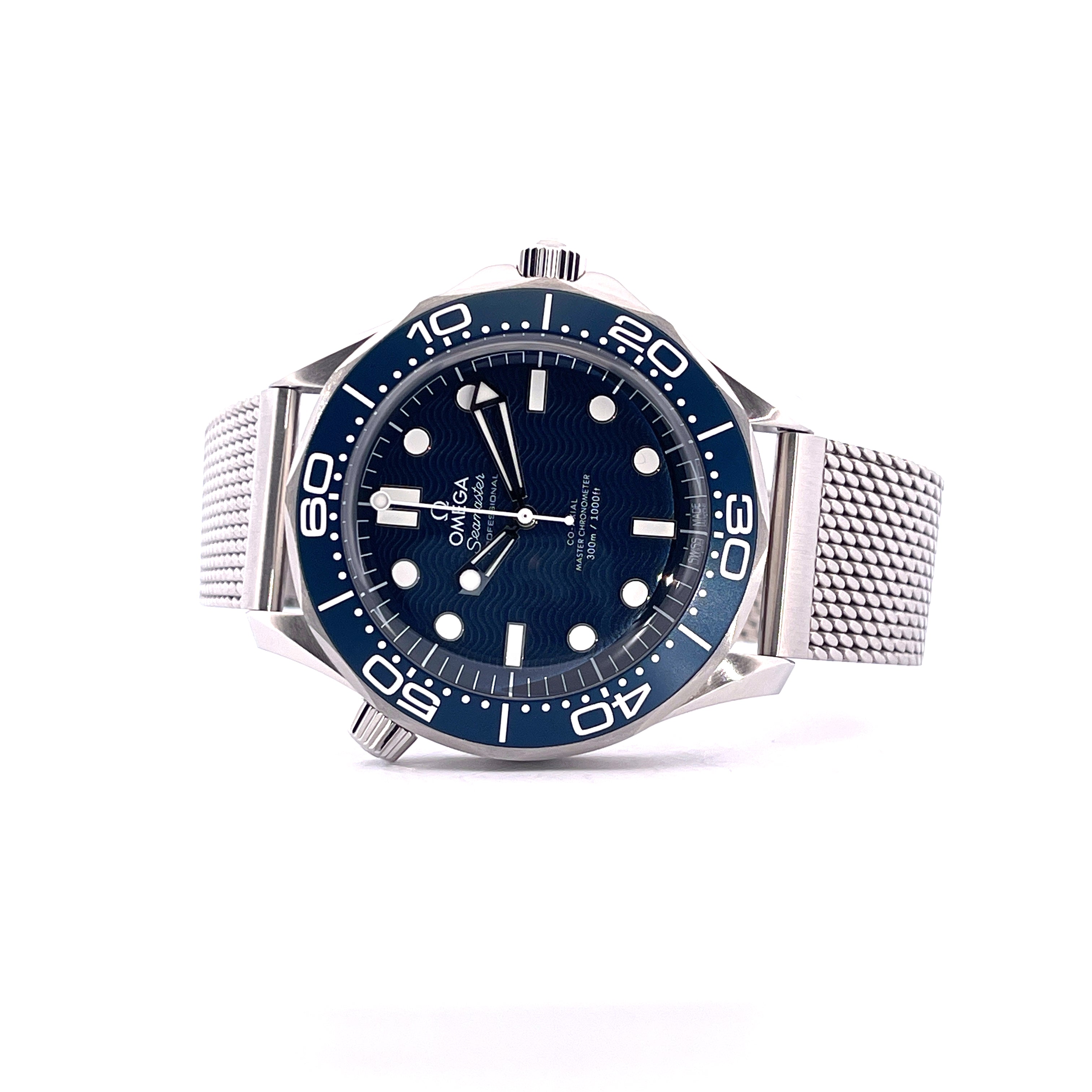 Seamaster Diver 300M James Bond / like new / Full Set / 2025