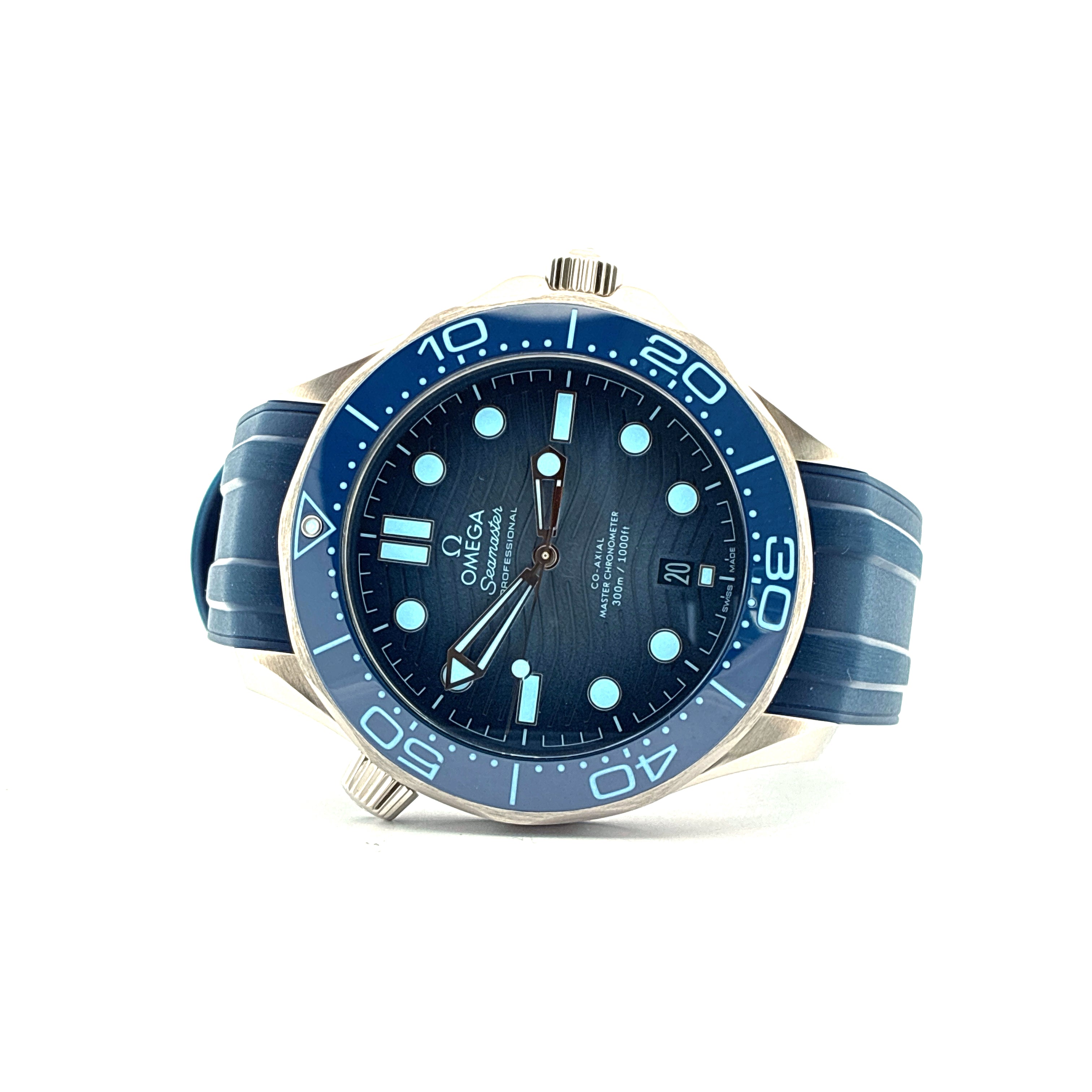 Omega - Seamaster Diver 300 M Co-axial Summer Blue Seamaster / Ice Dial / Like New / Full-Set / 2025 - [product_sku]