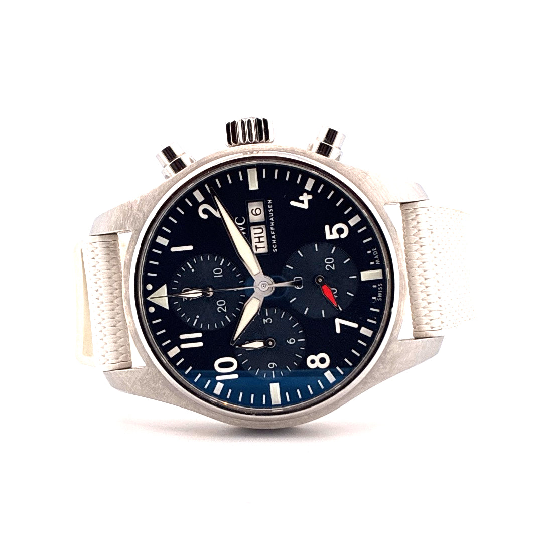IWC Pilot's Watch Chronograph Edelstahl mit blauem Zifferblatt und weißem Armband
