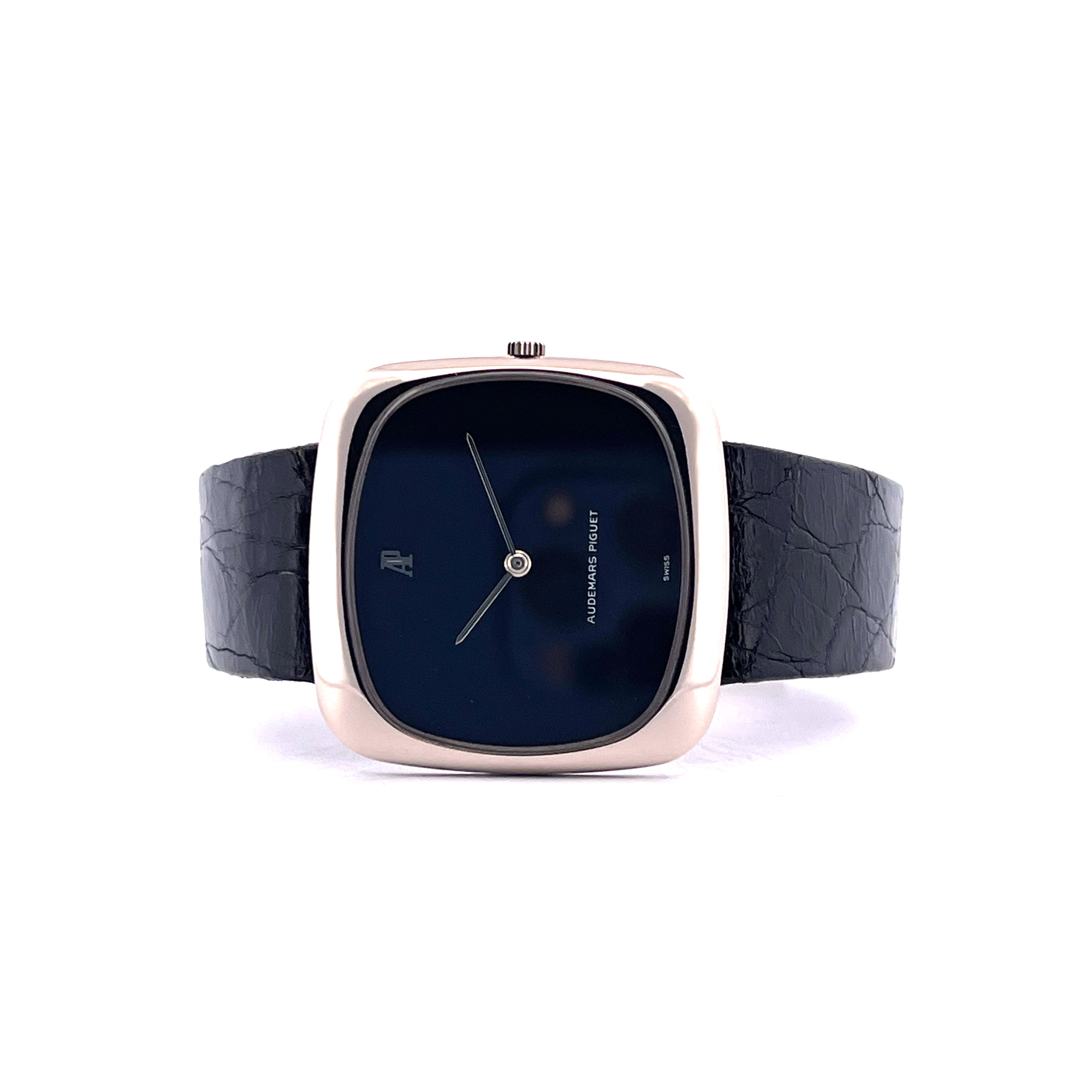 Jumbo TV / Black Dial / White Gold