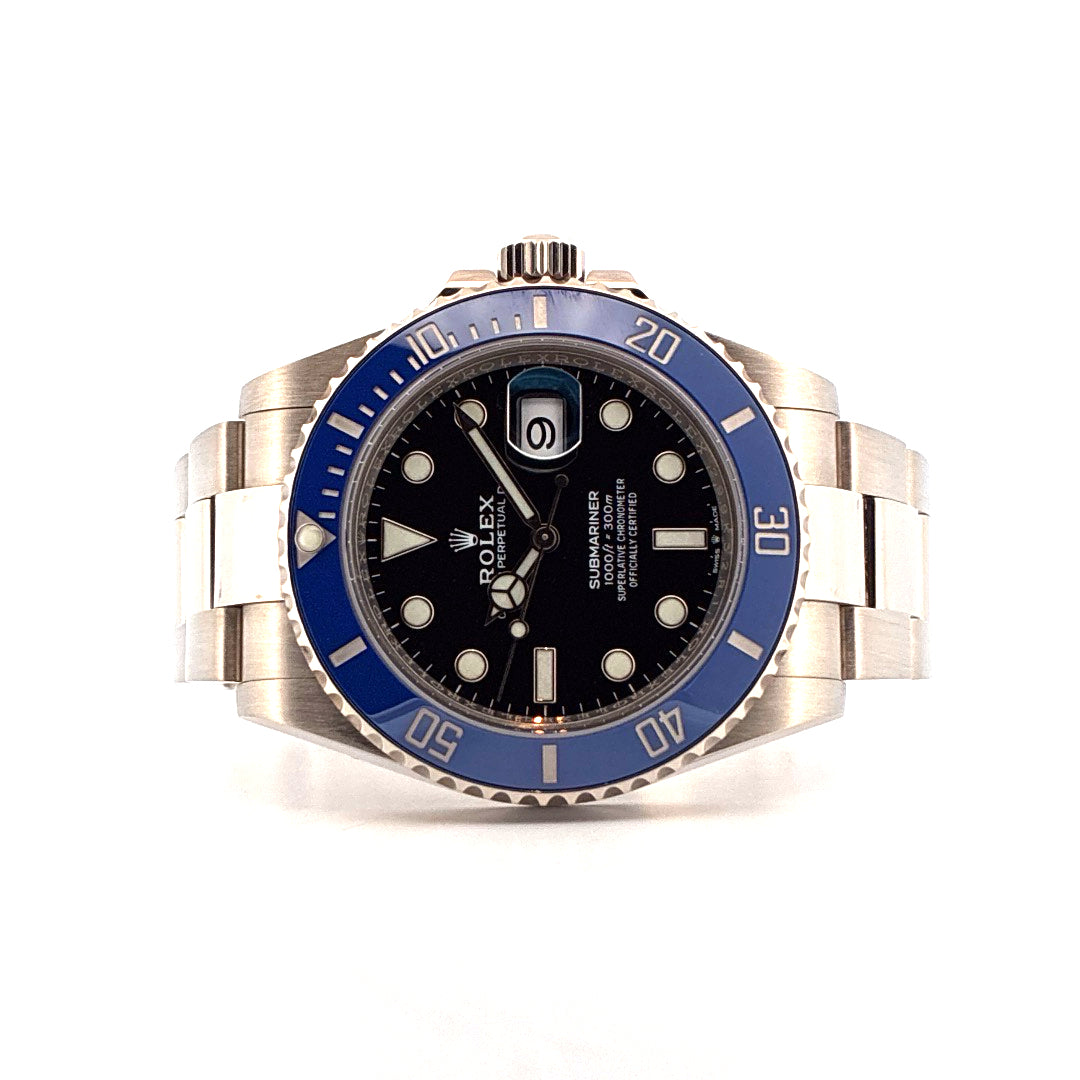 Rolex Submariner Date mit blauem Keramik-Zifferblatt und Stahlarmband Frontalansicht