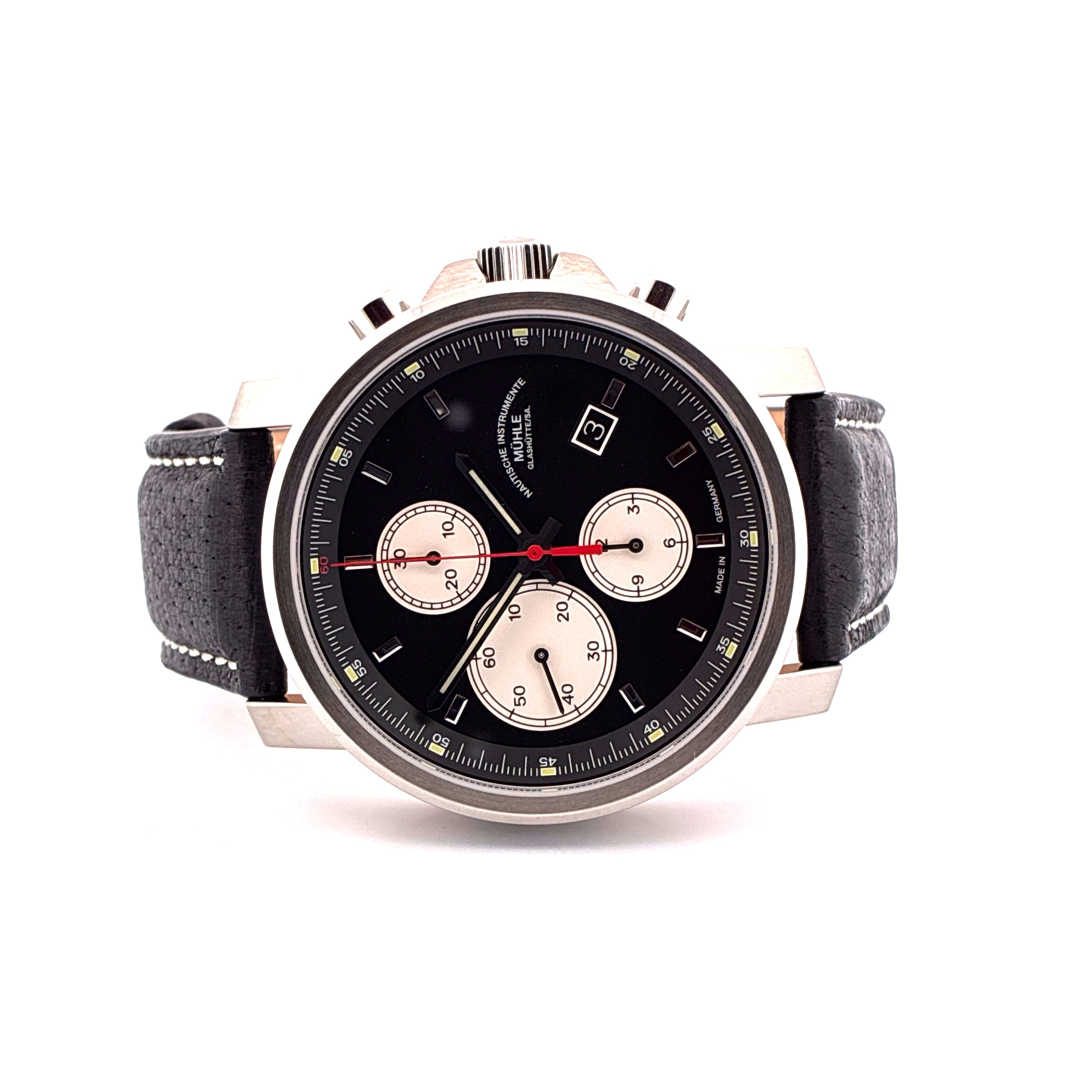 Mühle Glashütte 29er Chronograph Automatik Stahl mit schwarzem Zifferblatt und Lederband